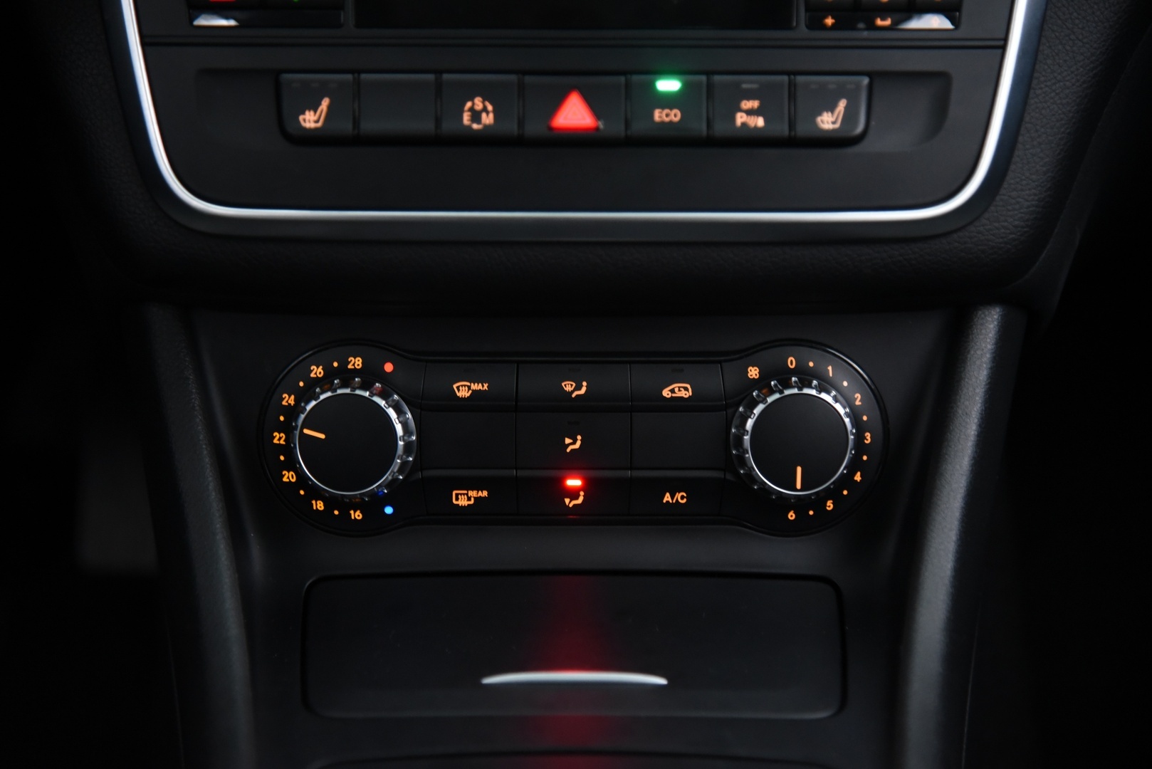 MERCEDES-BENZ CLA 2014