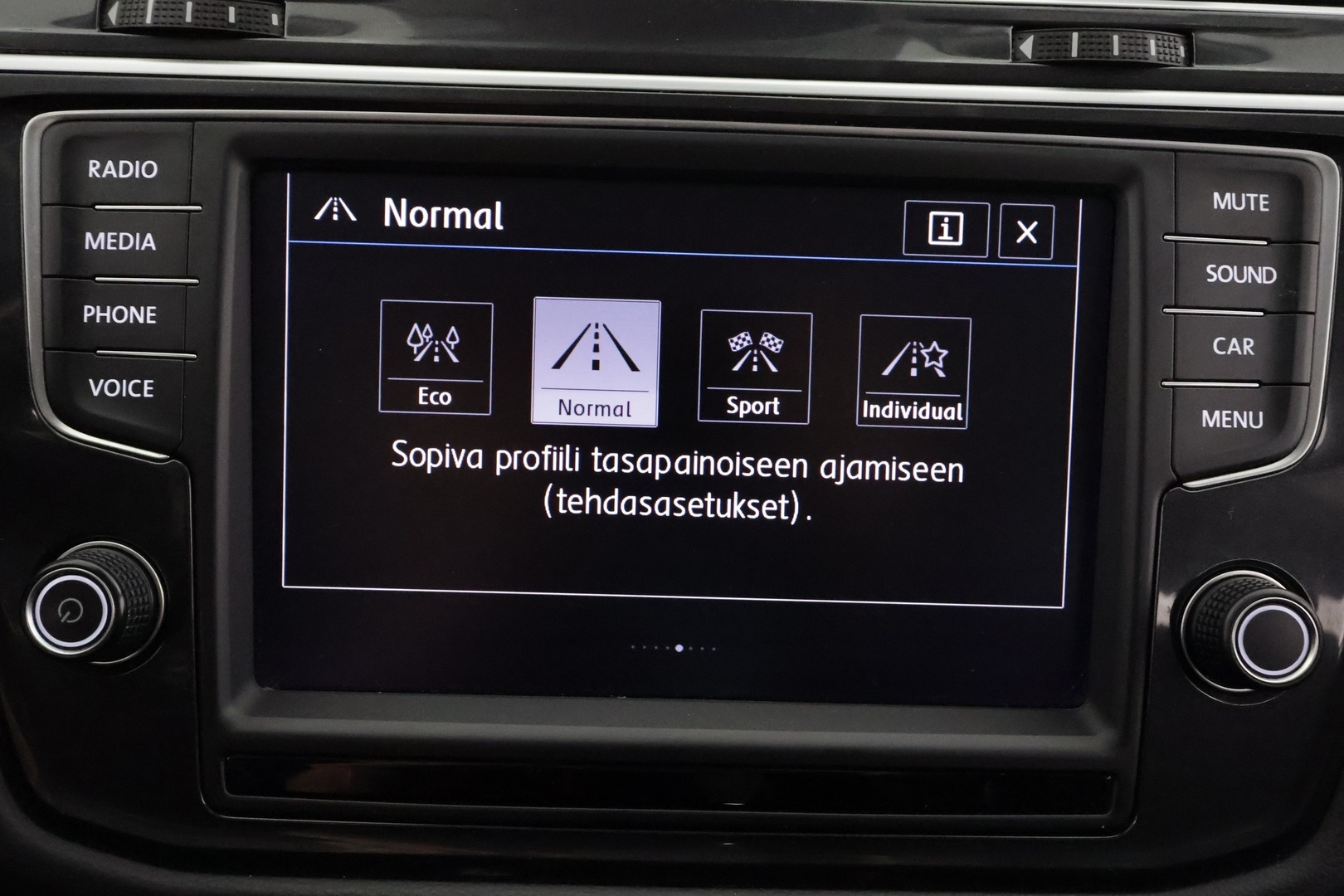 VOLKSWAGEN Tiguan 2017