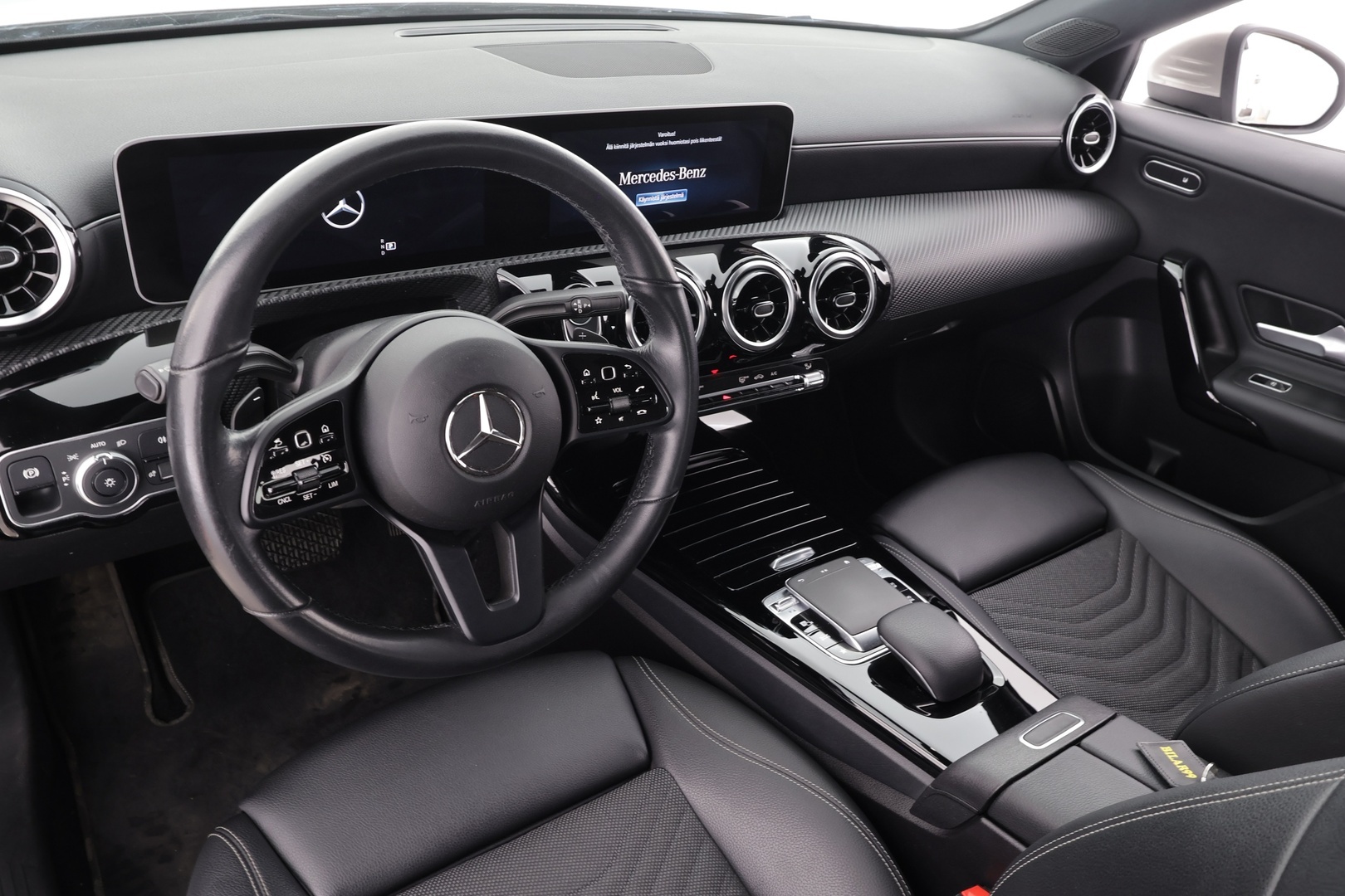 MERCEDES-BENZ A 2019