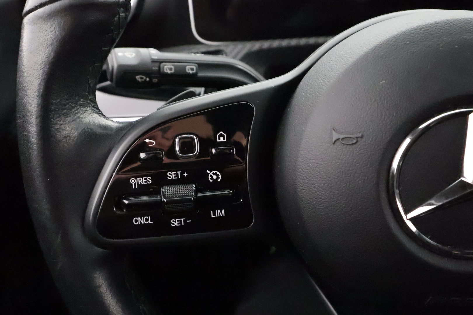 MERCEDES-BENZ A 2019