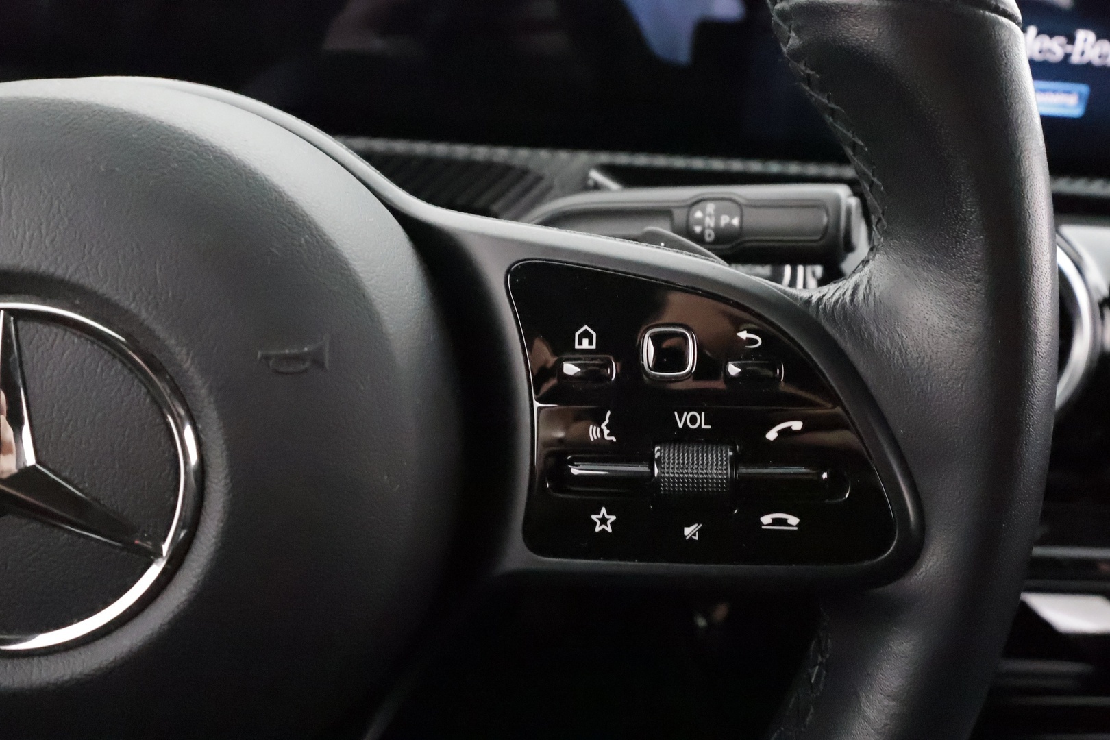 MERCEDES-BENZ A 2019