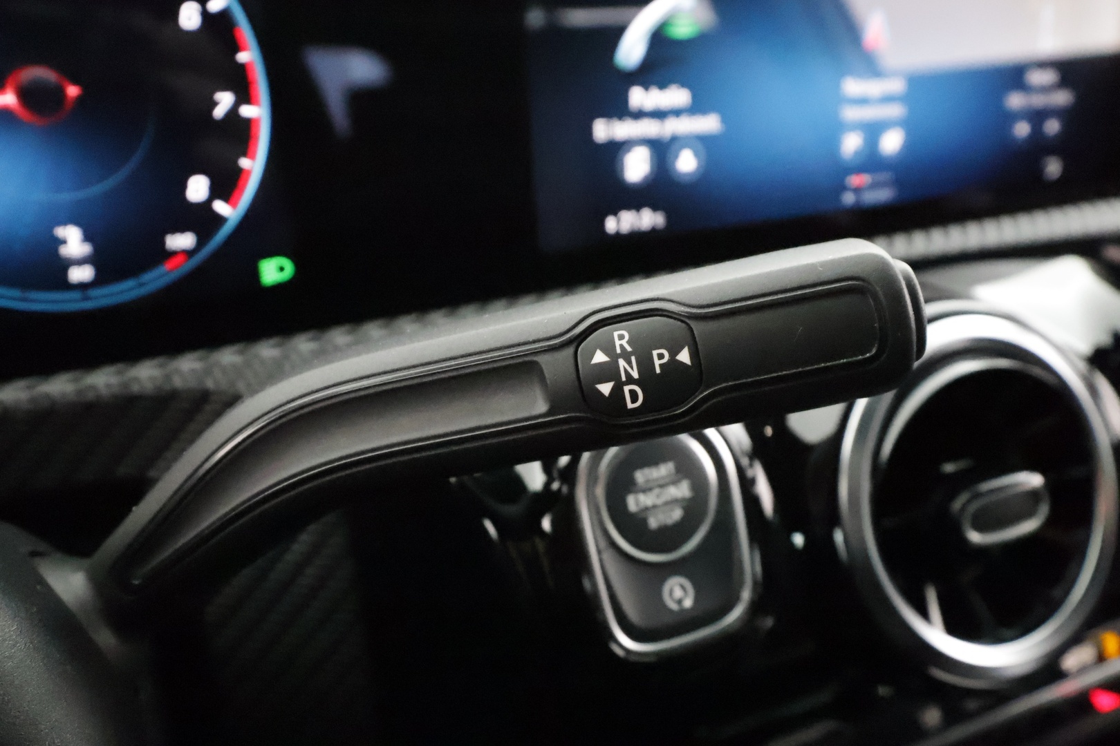 MERCEDES-BENZ A 2019