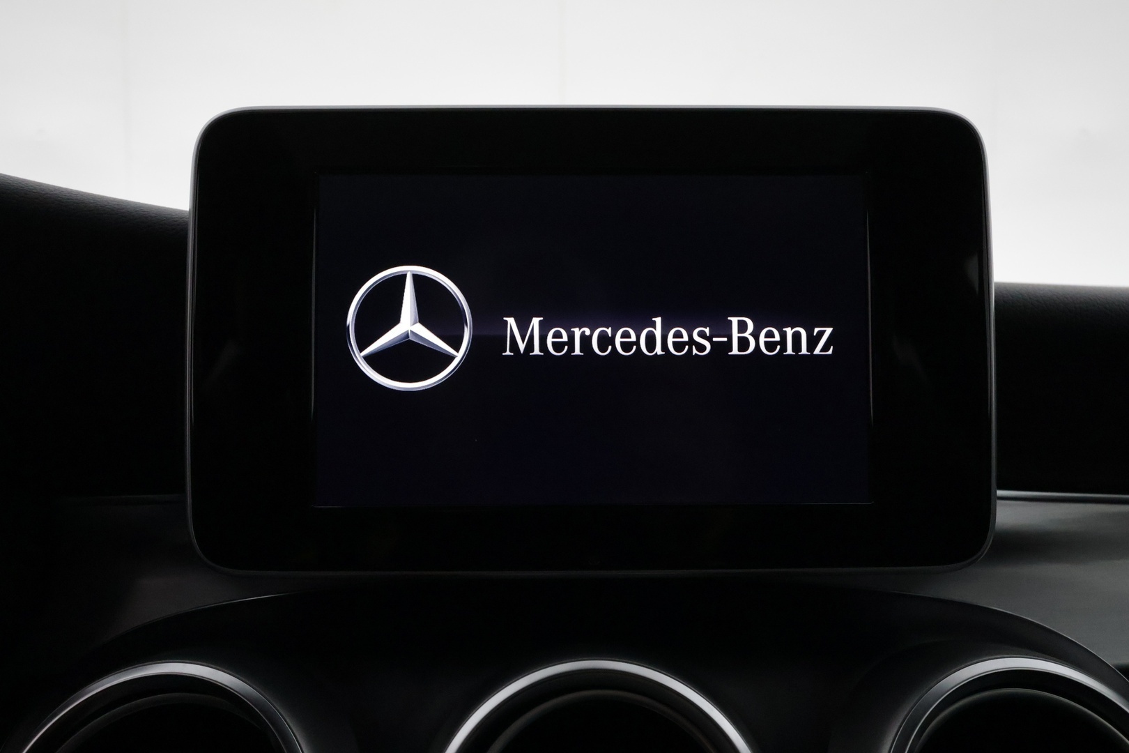 MERCEDES-BENZ C 2016