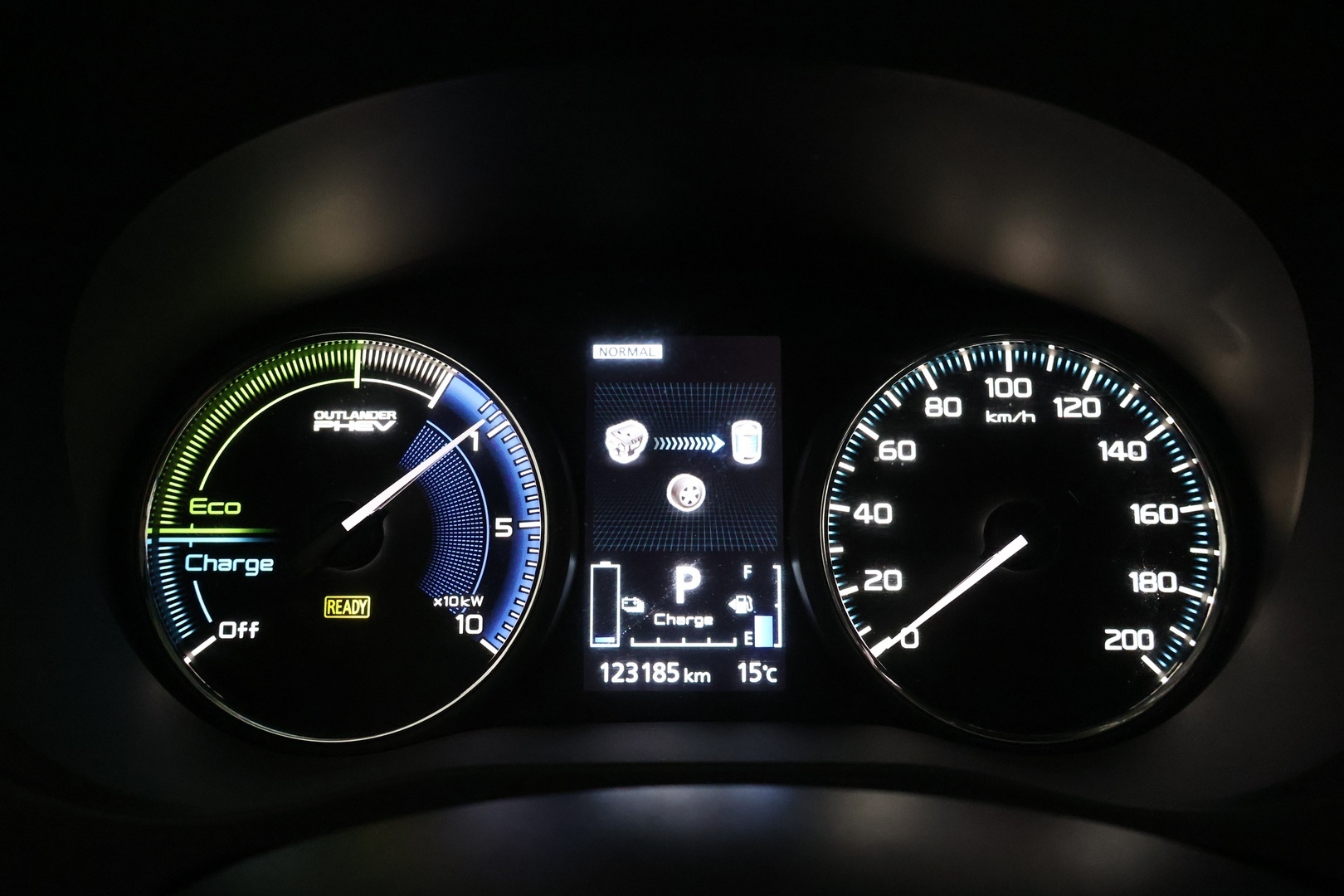 MITSUBISHI Outlander PHEV 2021