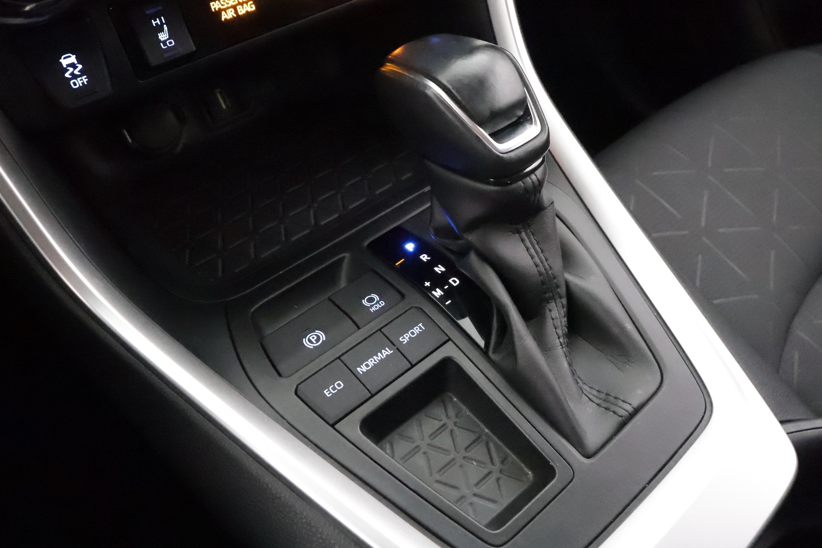 TOYOTA RAV4 2020