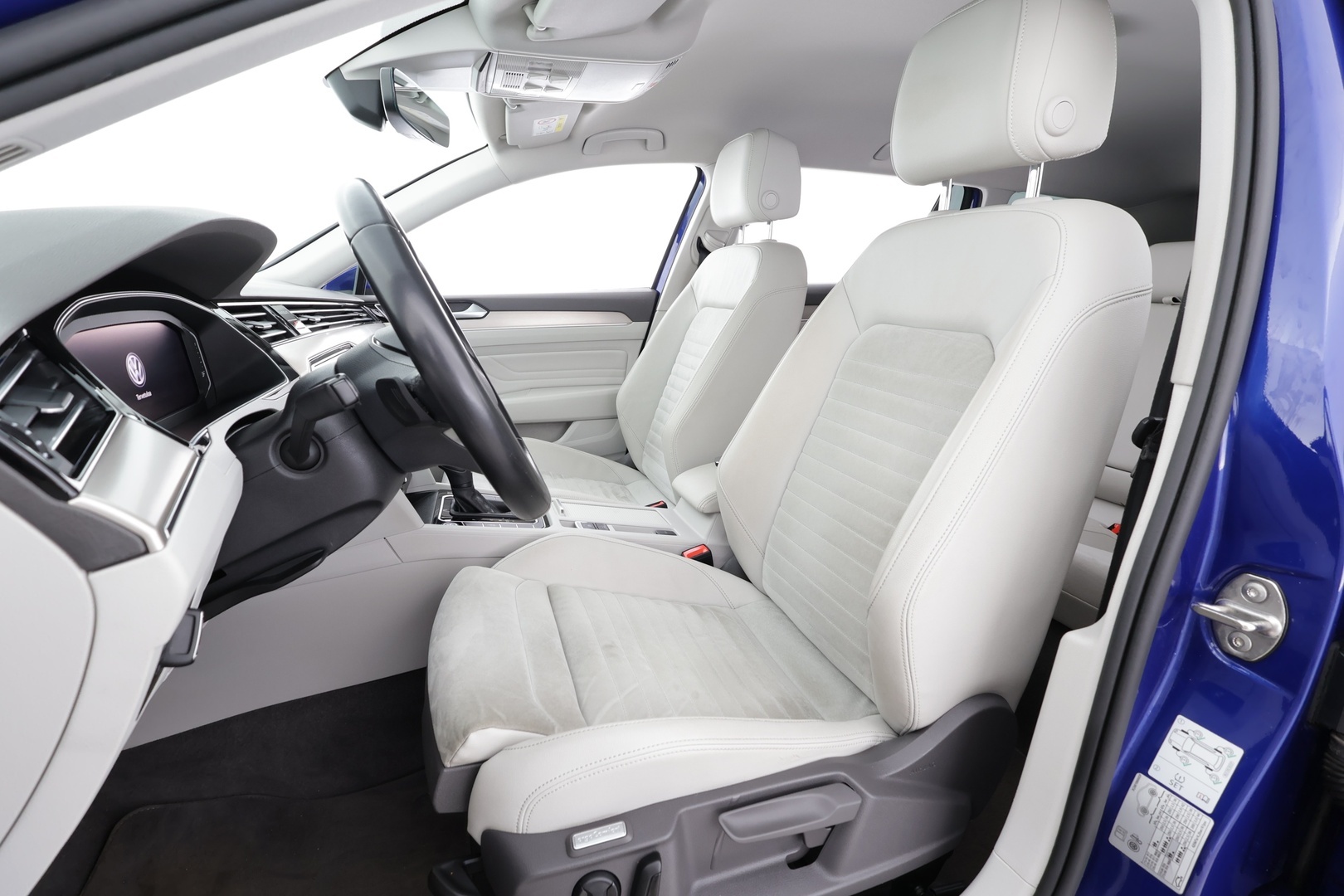 VOLKSWAGEN Passat 2020