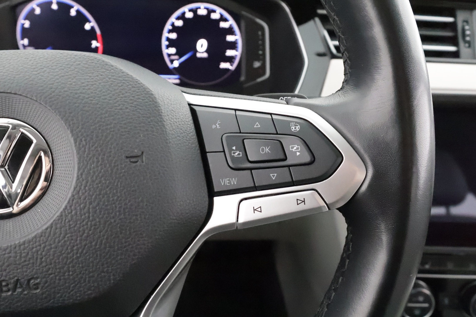 VOLKSWAGEN Passat 2020