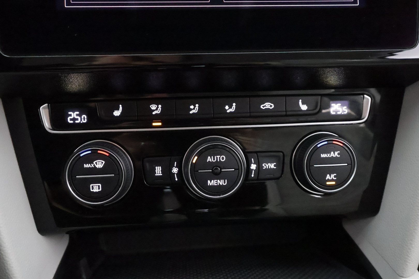 VOLKSWAGEN Passat 2020