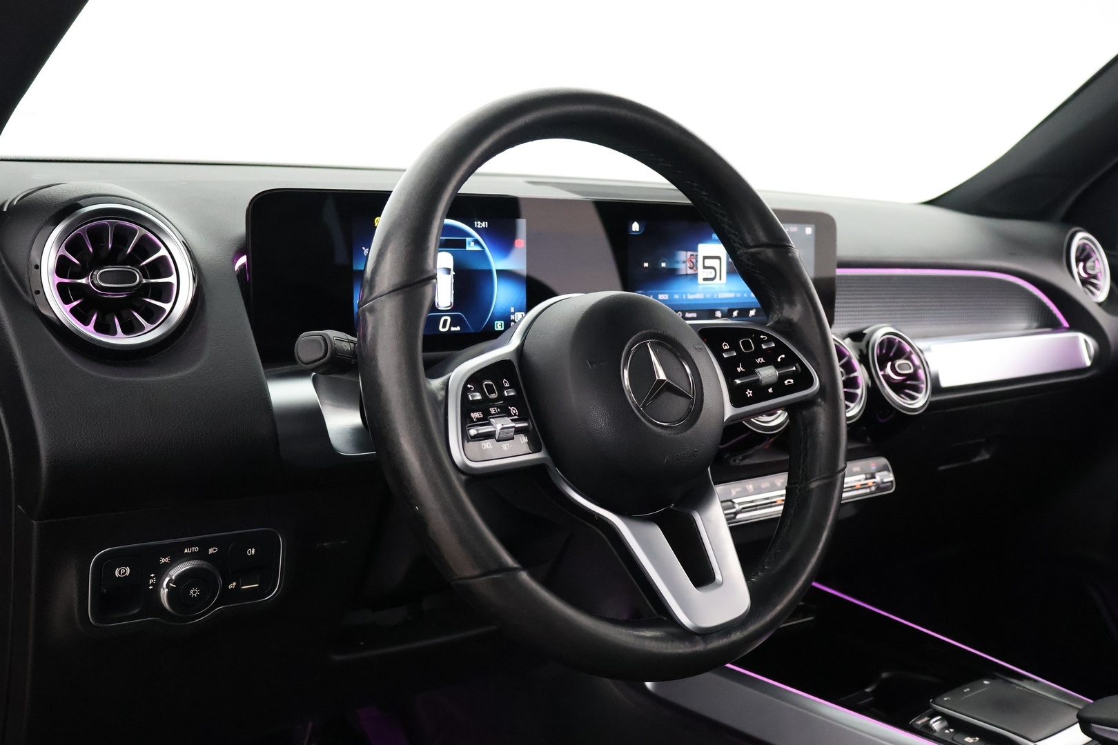 MERCEDES-BENZ GLB 2021