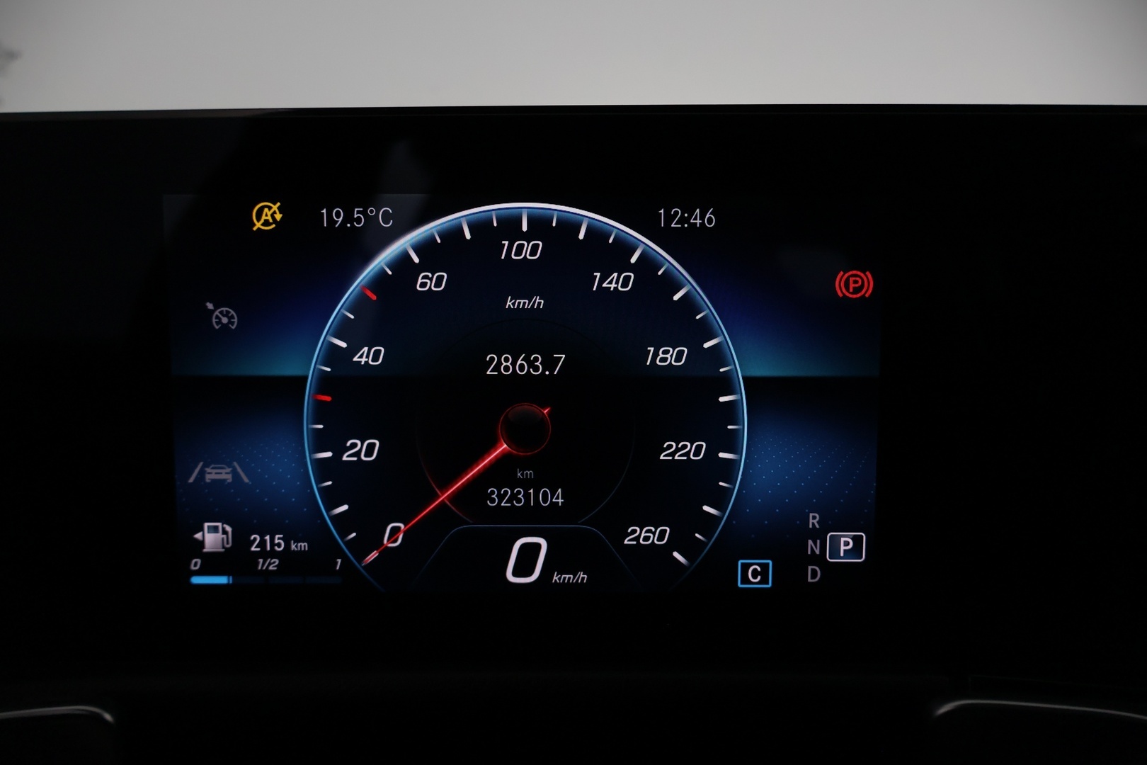 MERCEDES-BENZ GLB 2021