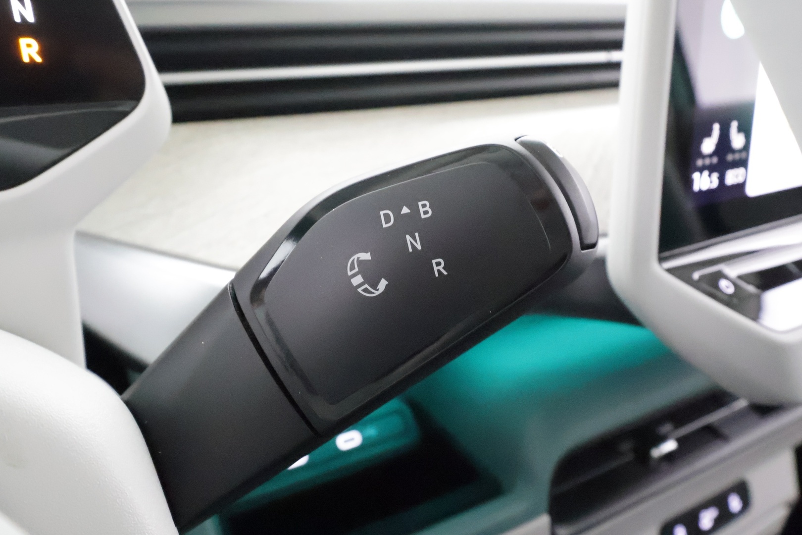 VOLKSWAGEN ID. Buzz 2023