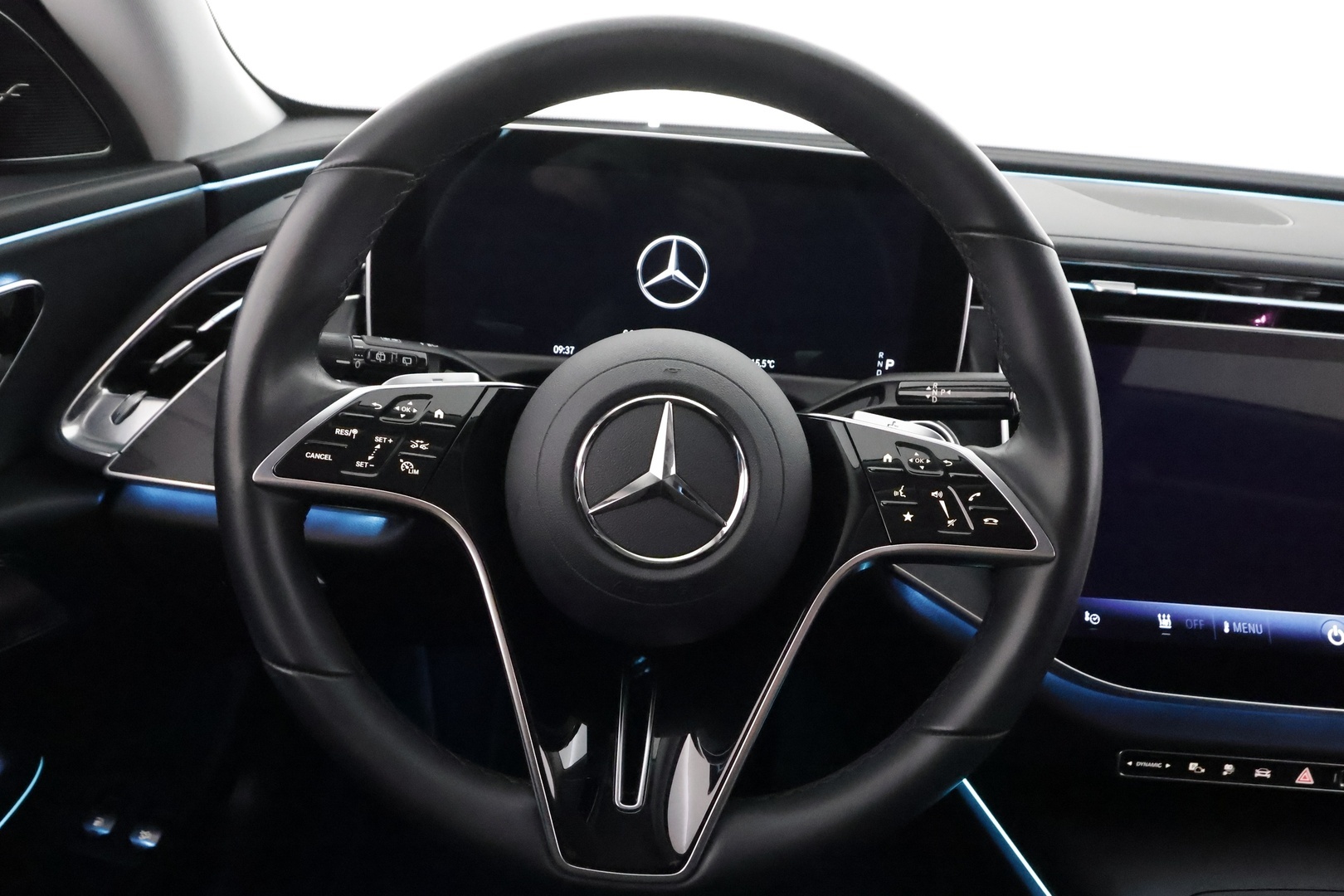 MERCEDES-BENZ E 2025