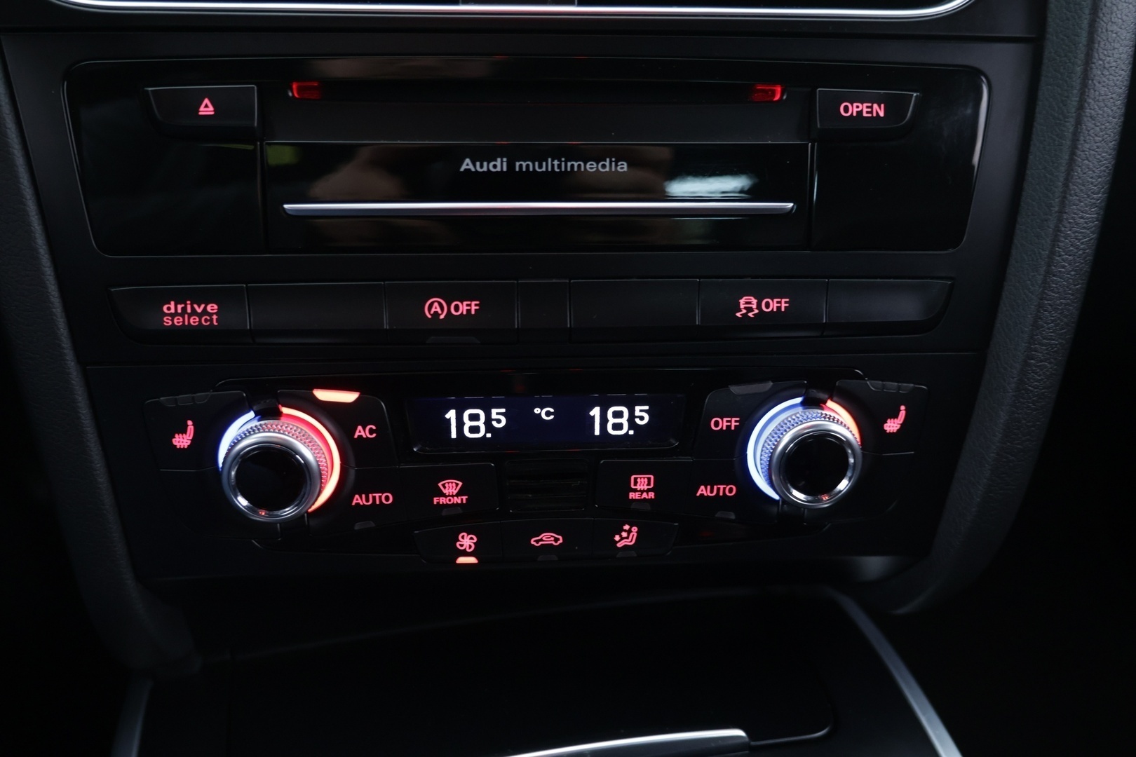 AUDI A4 2012
