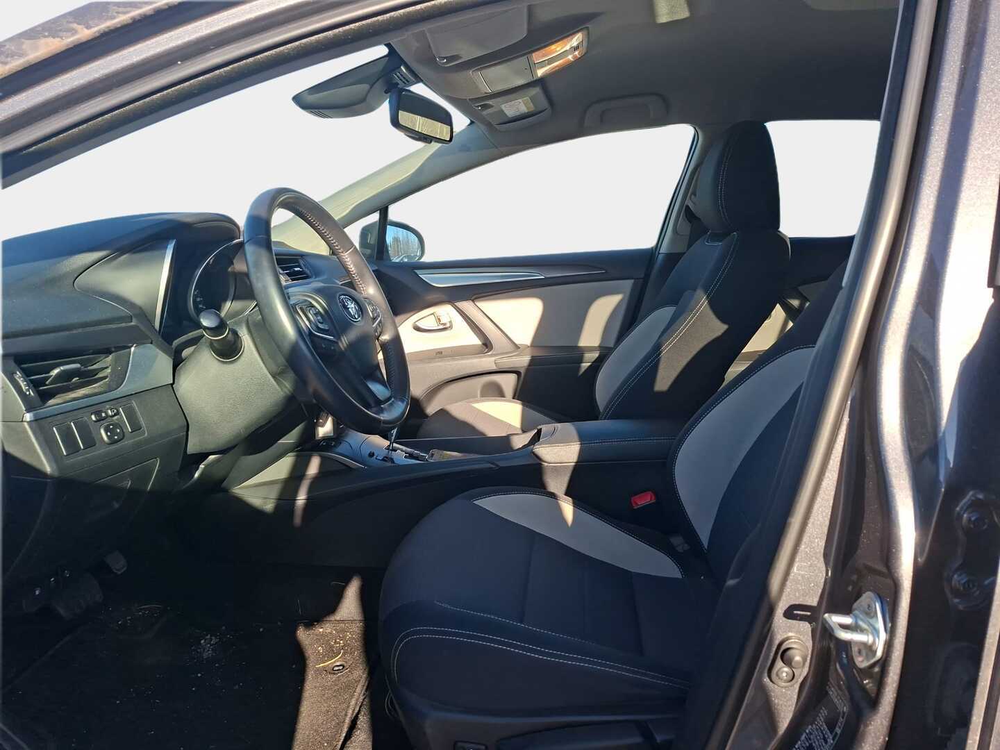 TOYOTA Avensis 2016
