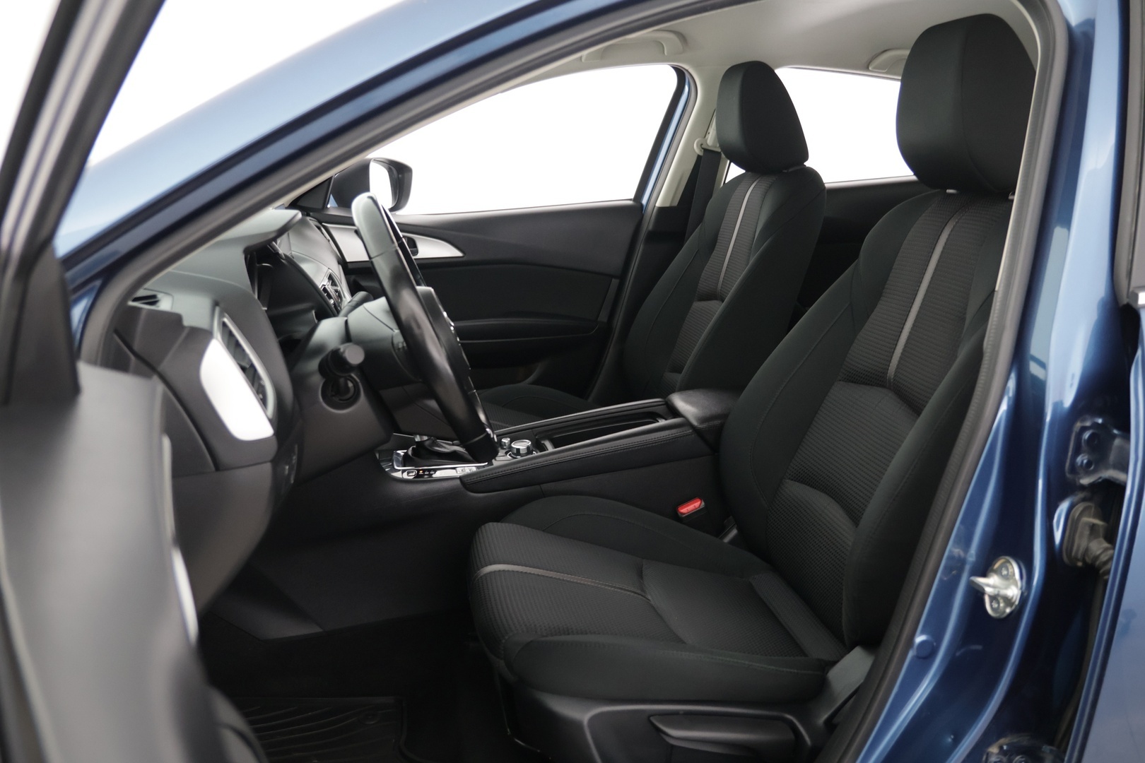 MAZDA 3 2017