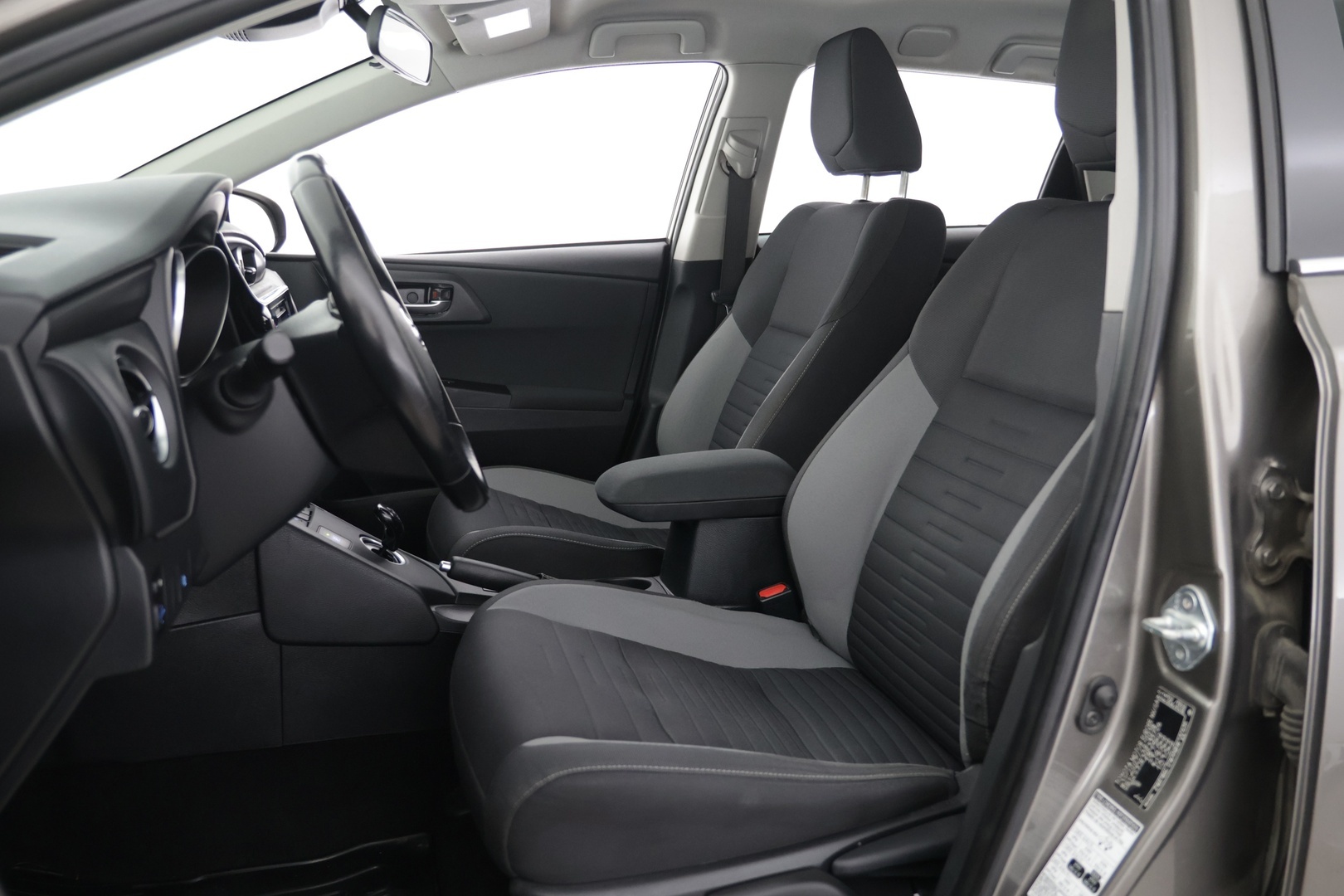 TOYOTA Auris 2017