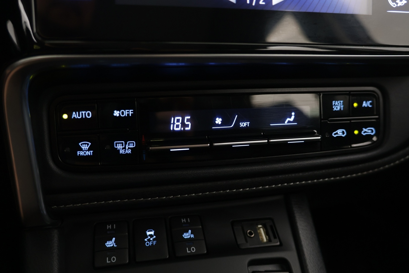 TOYOTA Auris 2017