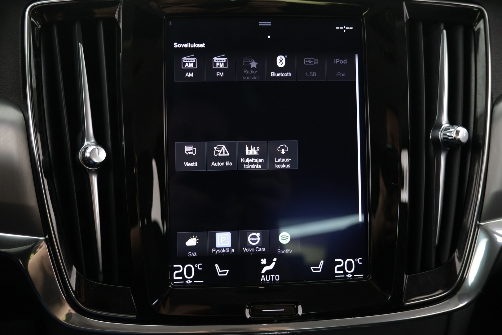 VOLVO S90 2019