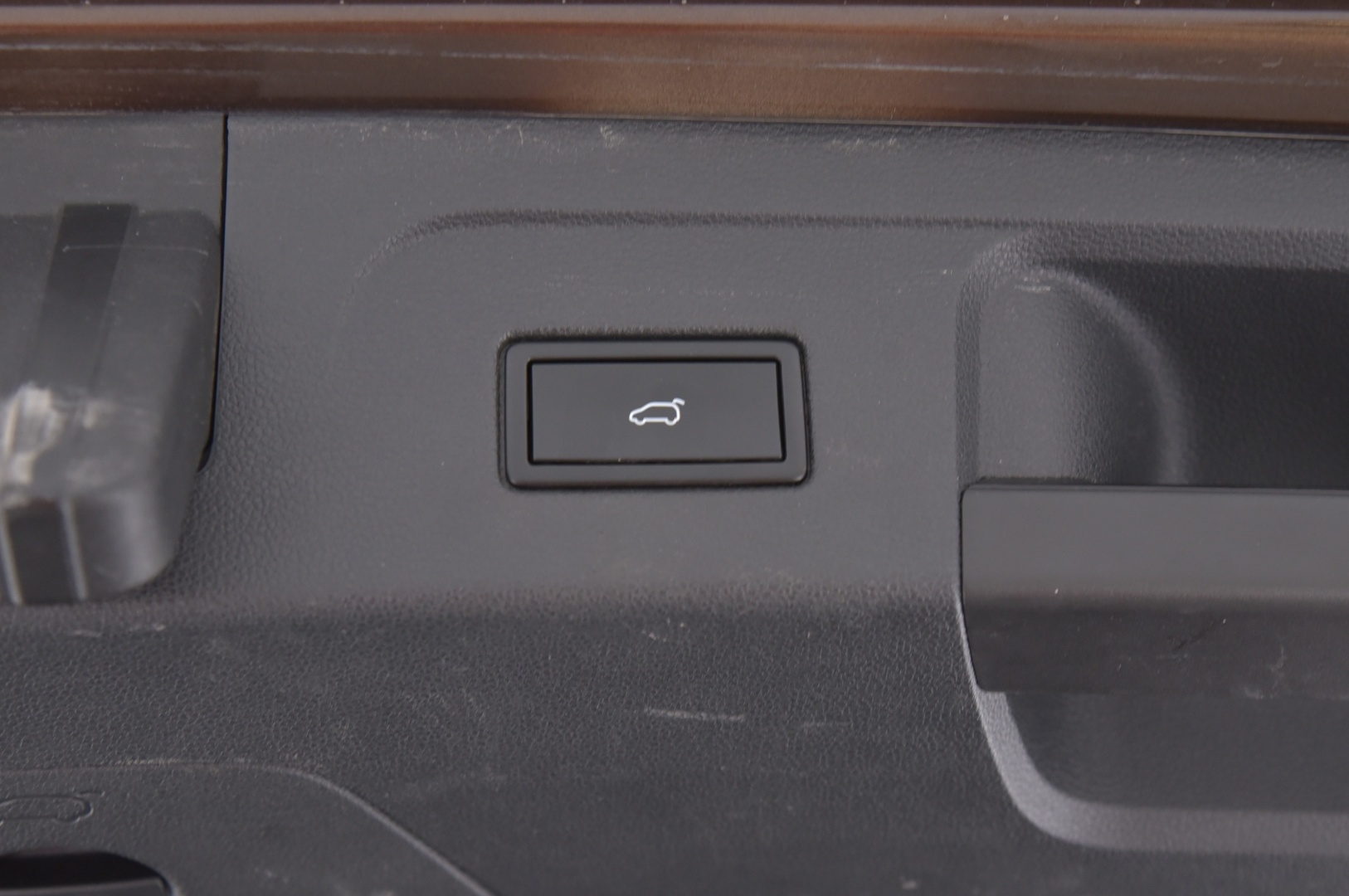 VOLKSWAGEN Touran 2016