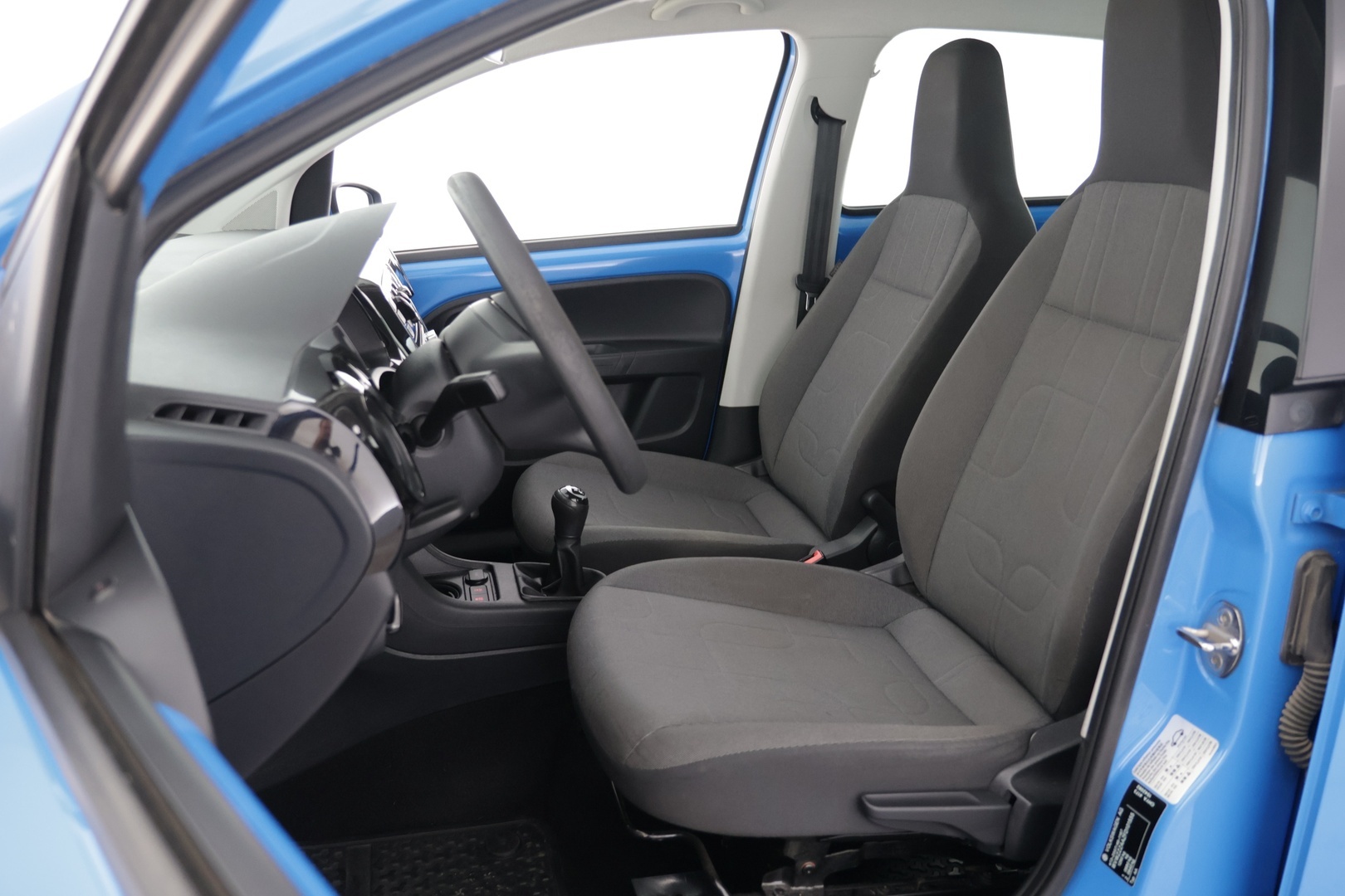 VOLKSWAGEN up! 2015