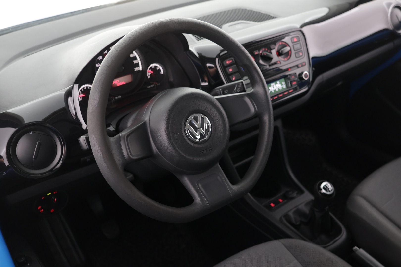 VOLKSWAGEN up! 2015