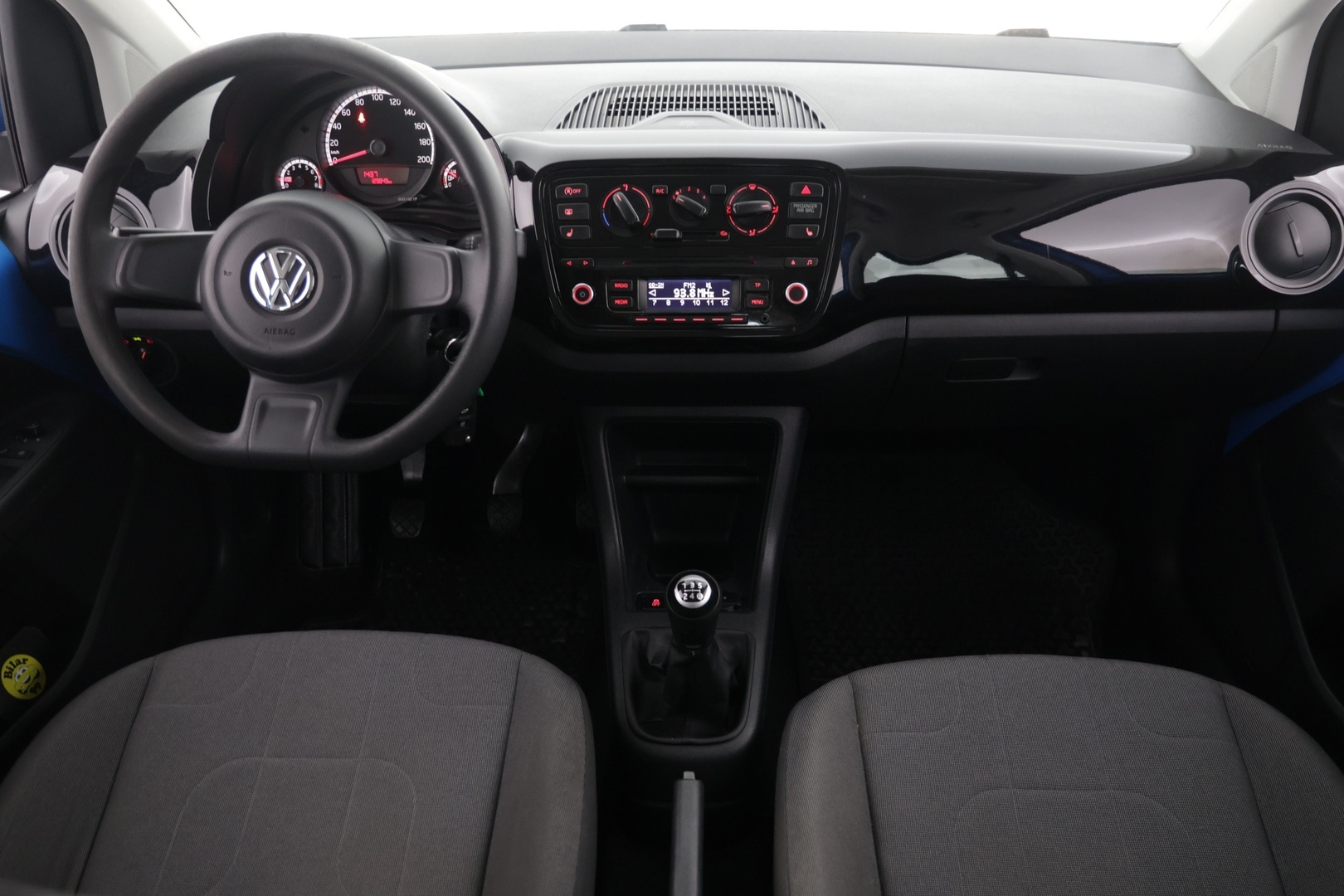 VOLKSWAGEN up! 2015