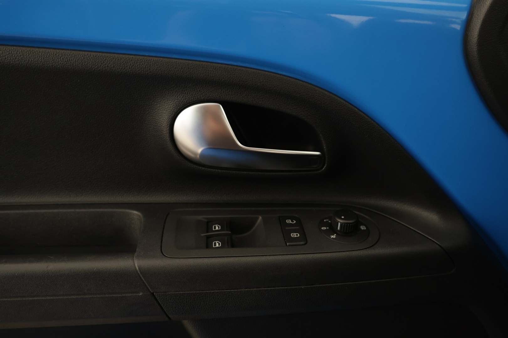 VOLKSWAGEN up! 2015