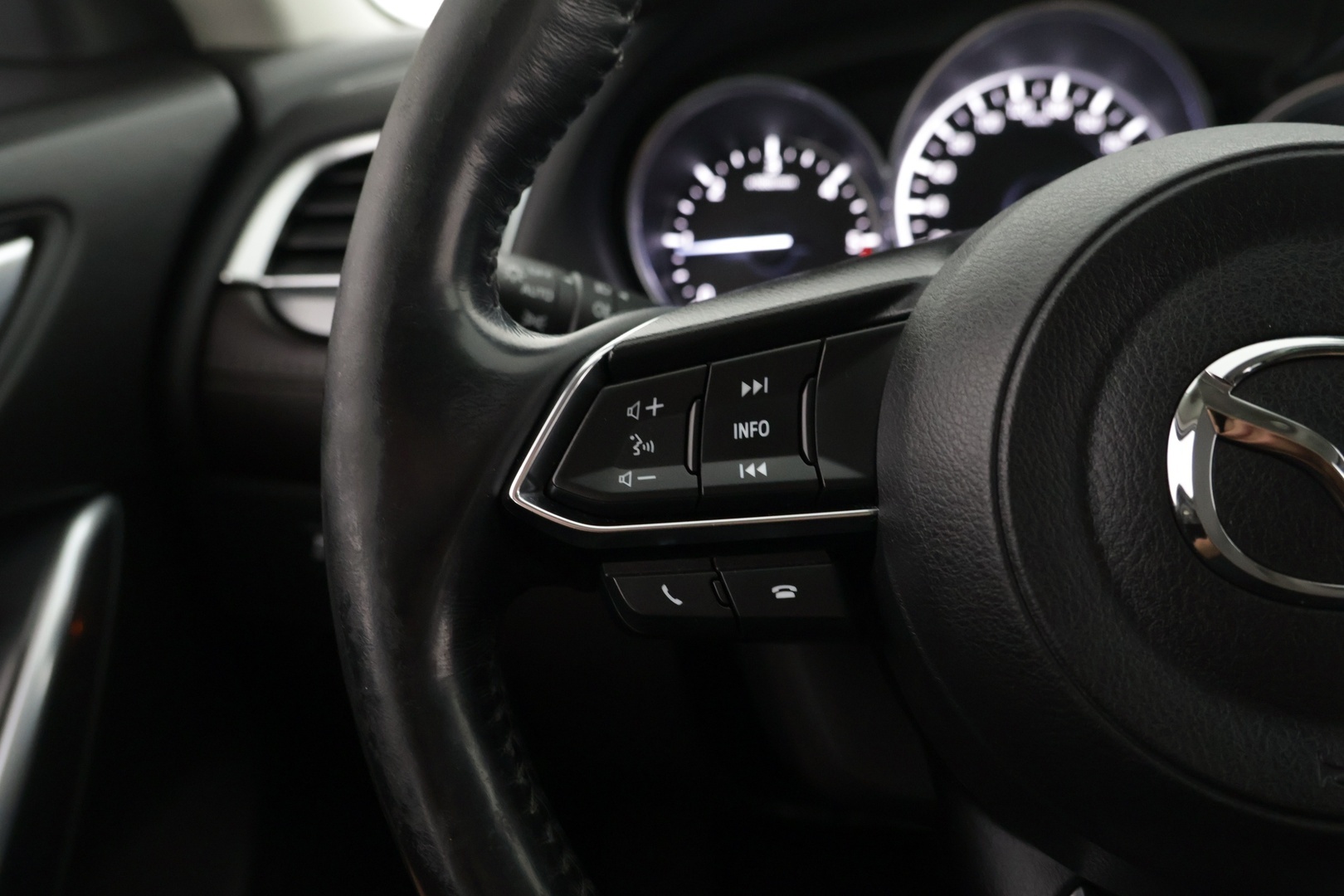 MAZDA Mazda6 2017