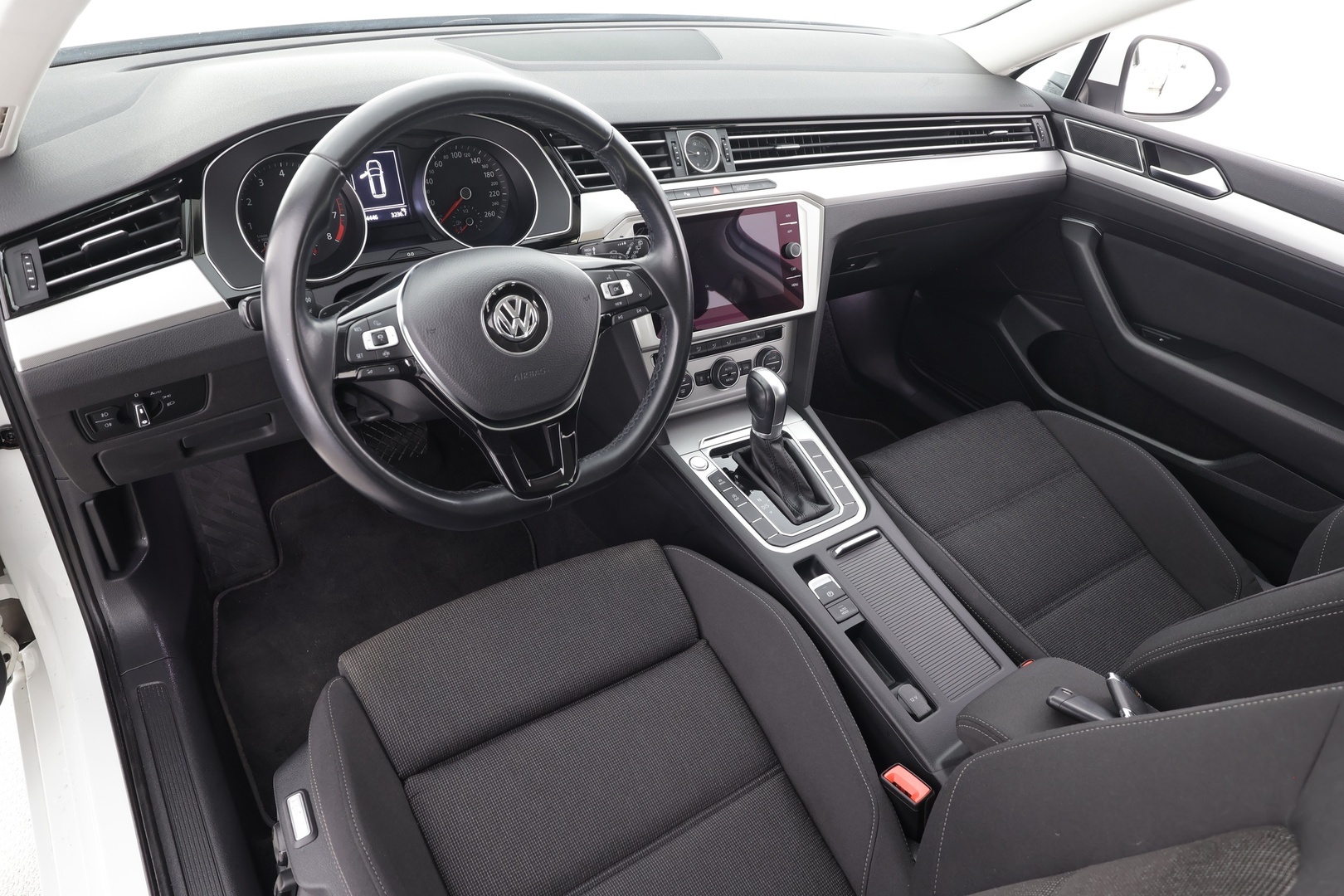 VOLKSWAGEN Passat 2019