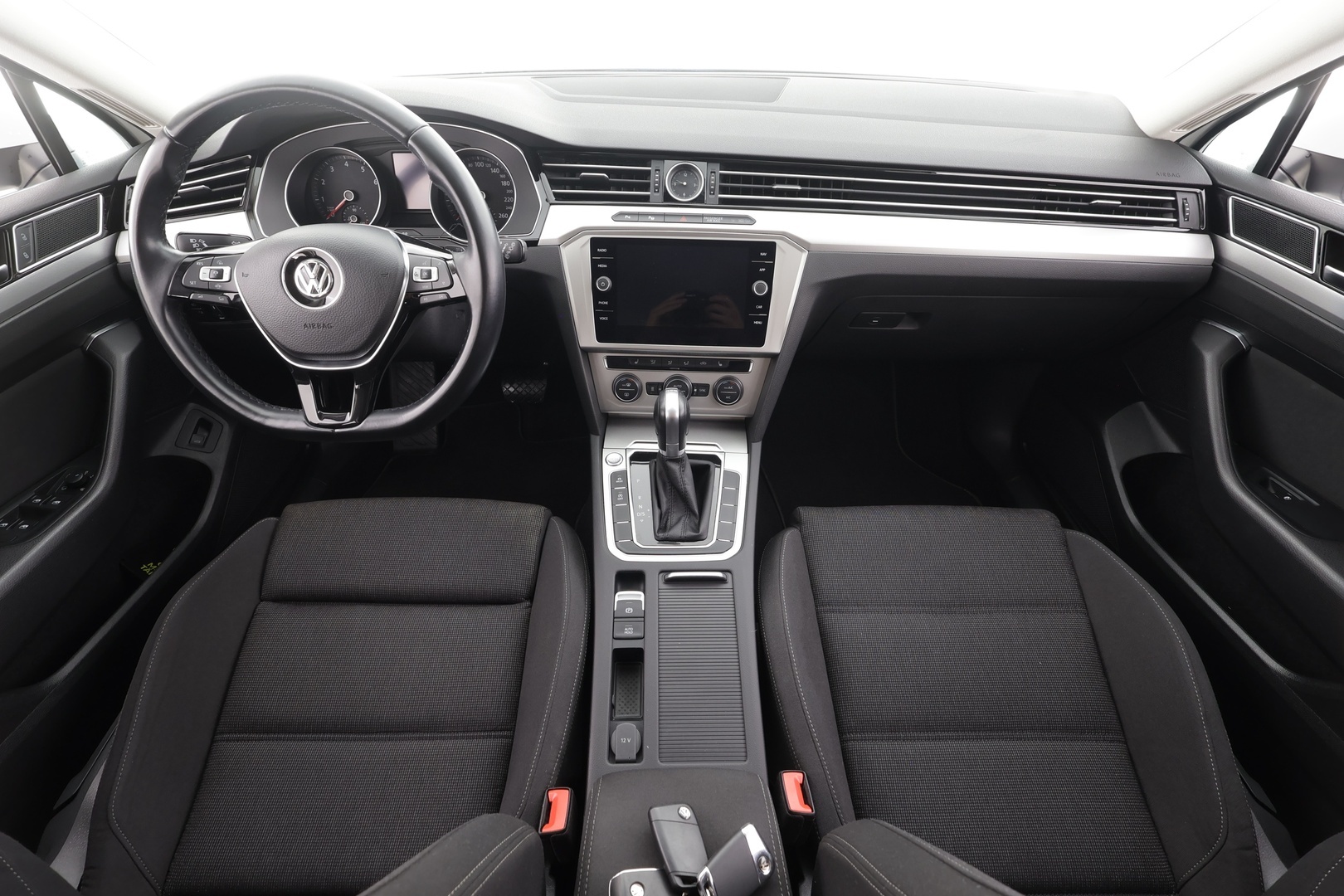 VOLKSWAGEN Passat 2019