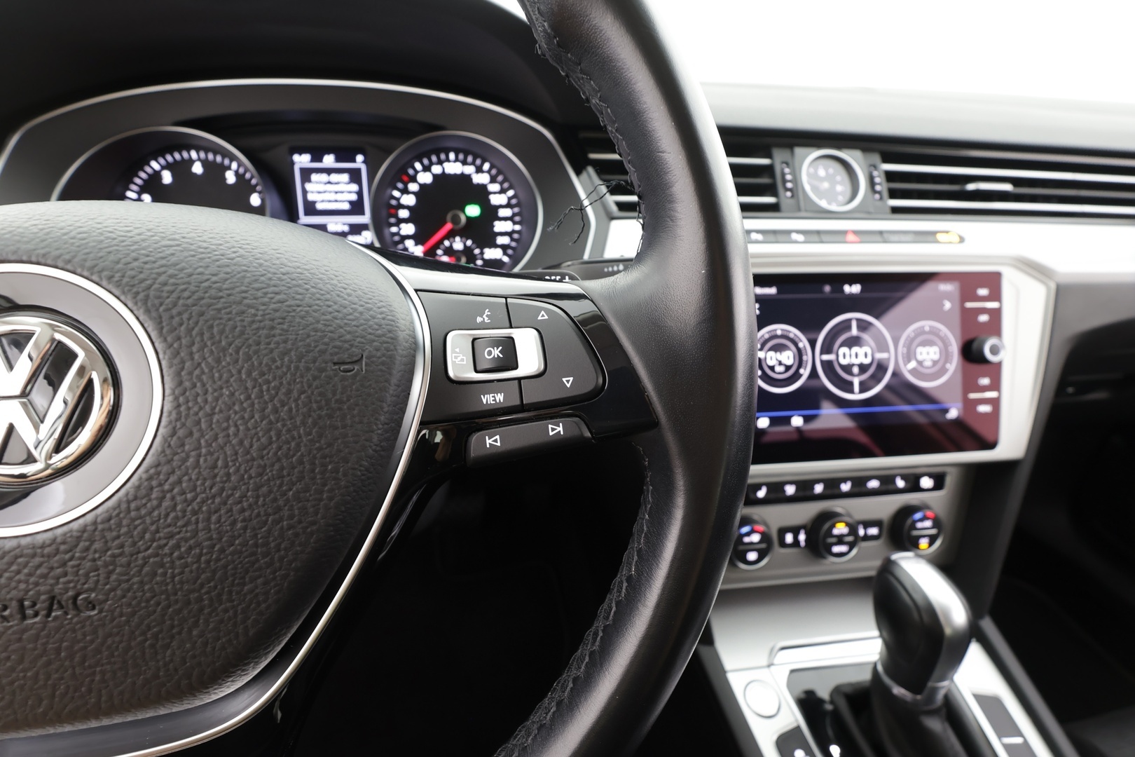 VOLKSWAGEN Passat 2019