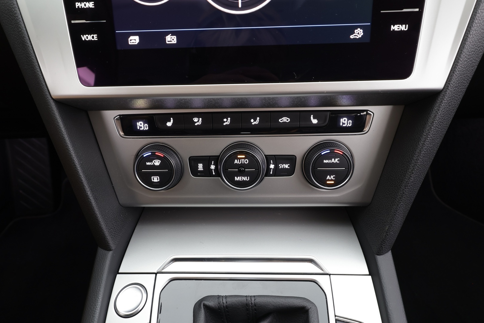 VOLKSWAGEN Passat 2019