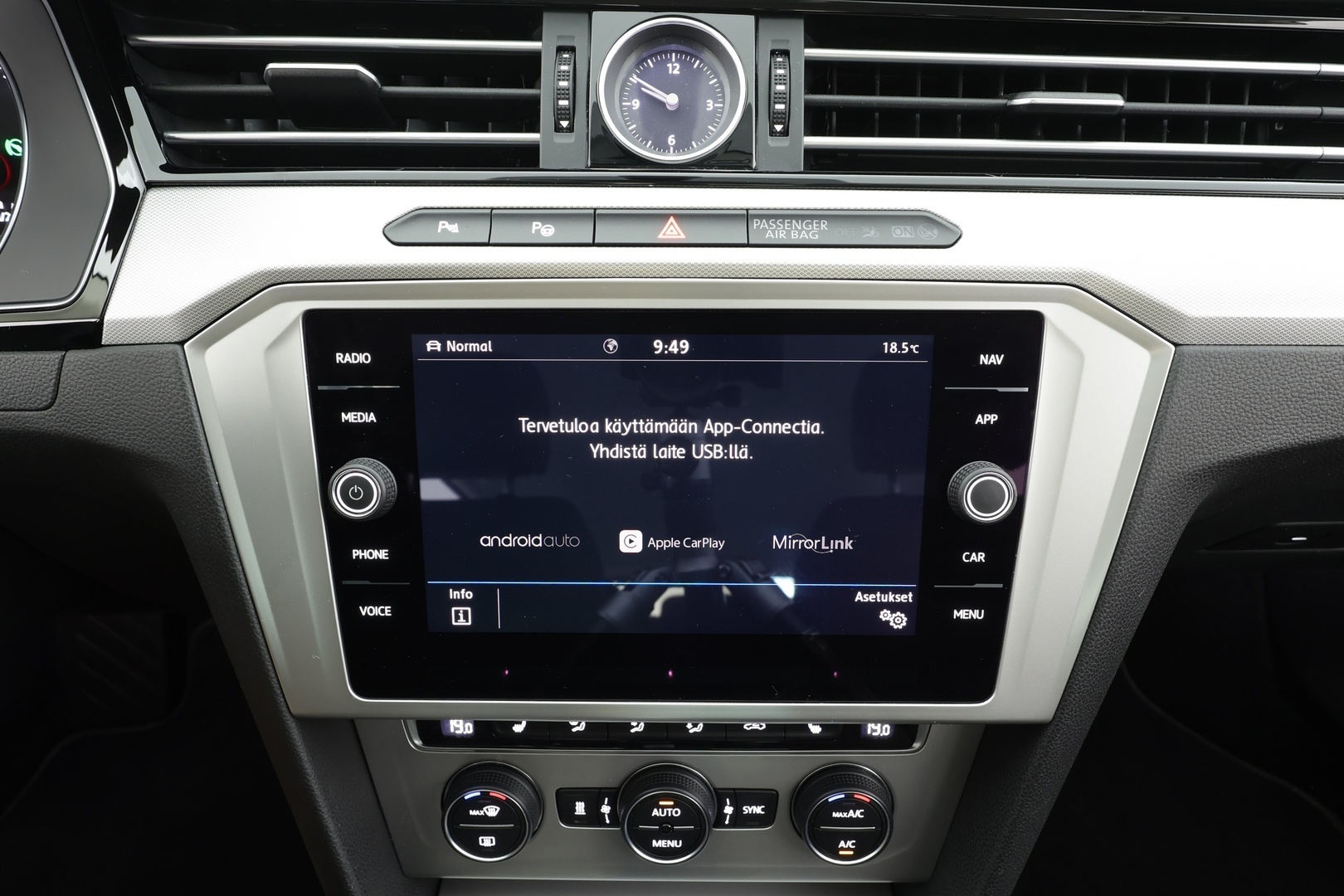 VOLKSWAGEN Passat 2019