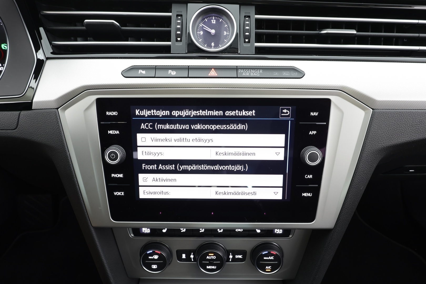 VOLKSWAGEN Passat 2019