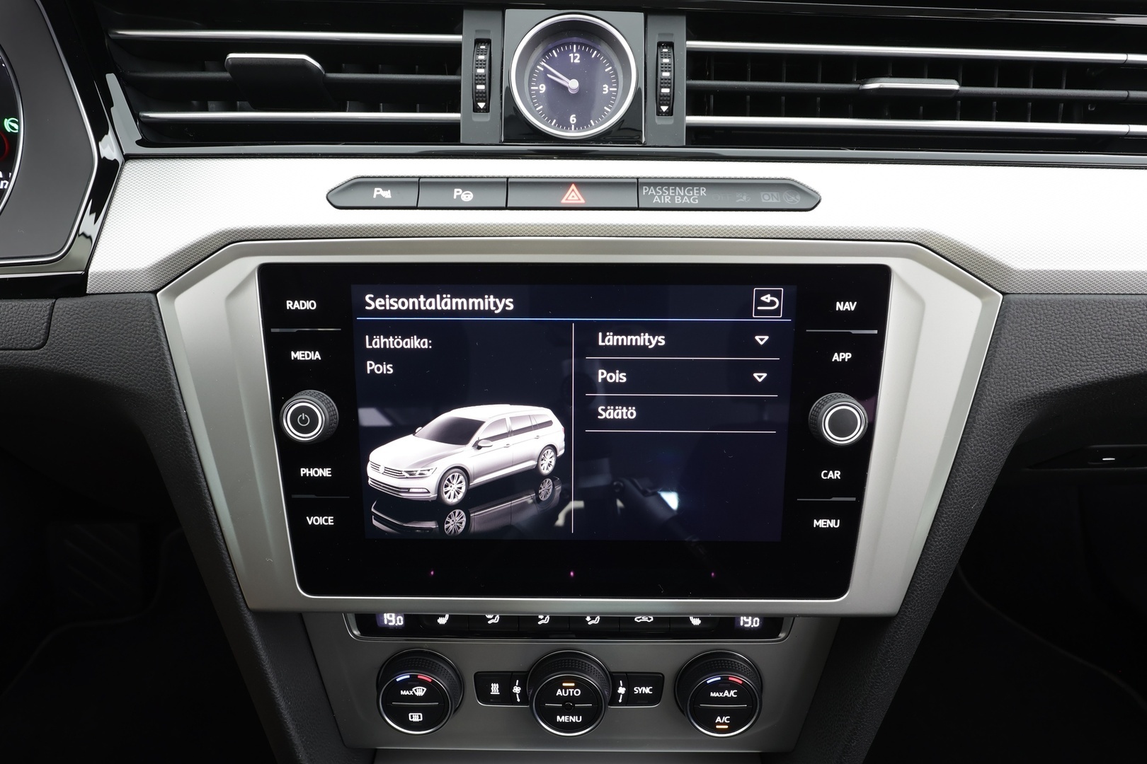 VOLKSWAGEN Passat 2019