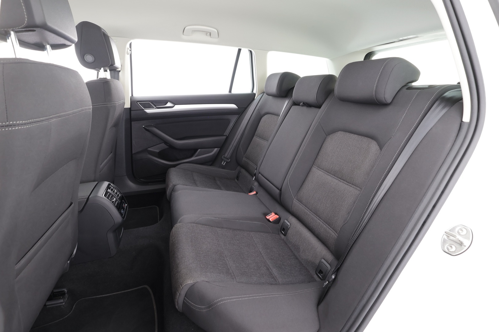 VOLKSWAGEN Passat 2019