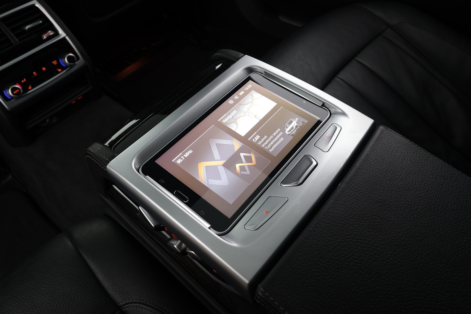 BMW 745 2020