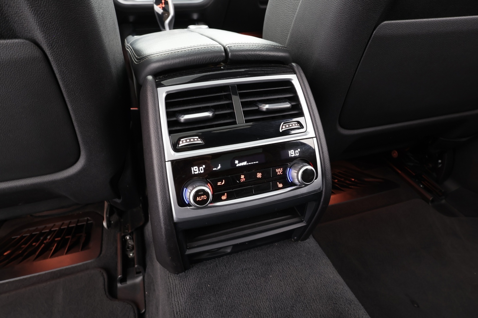 BMW 745 2020