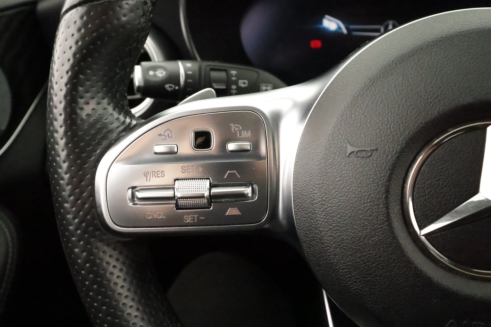 MERCEDES-BENZ C 2019