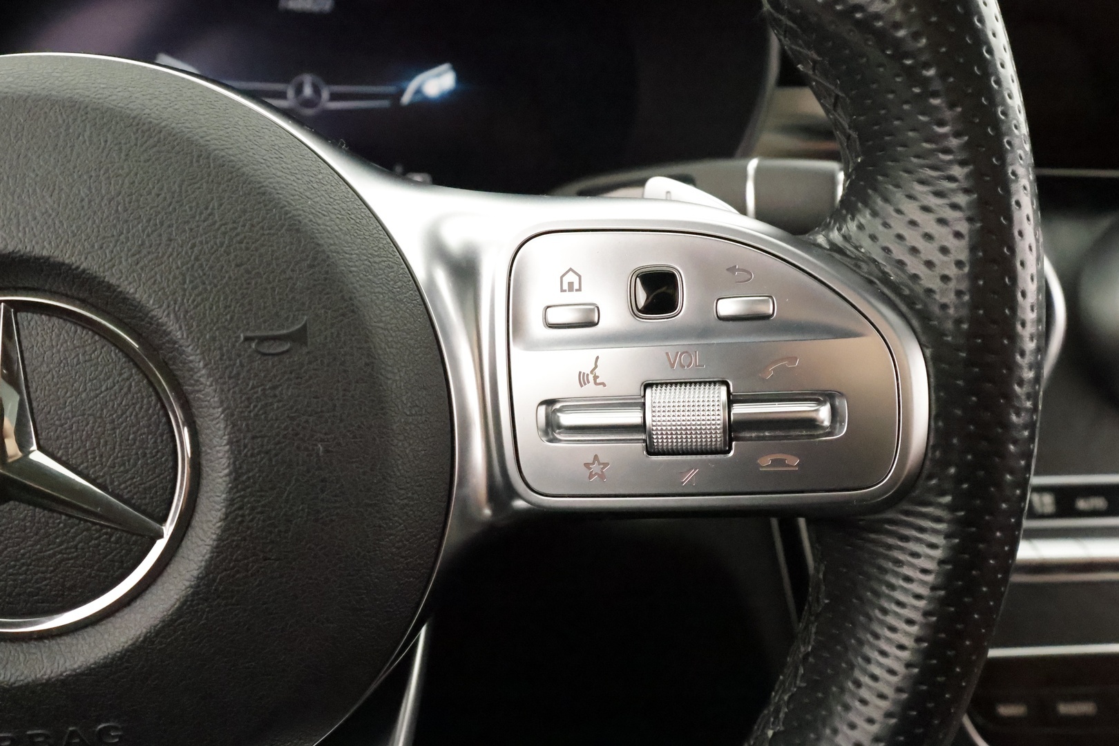 MERCEDES-BENZ C 2019