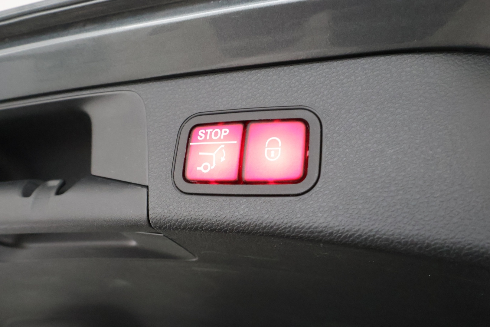 MERCEDES-BENZ C 2019