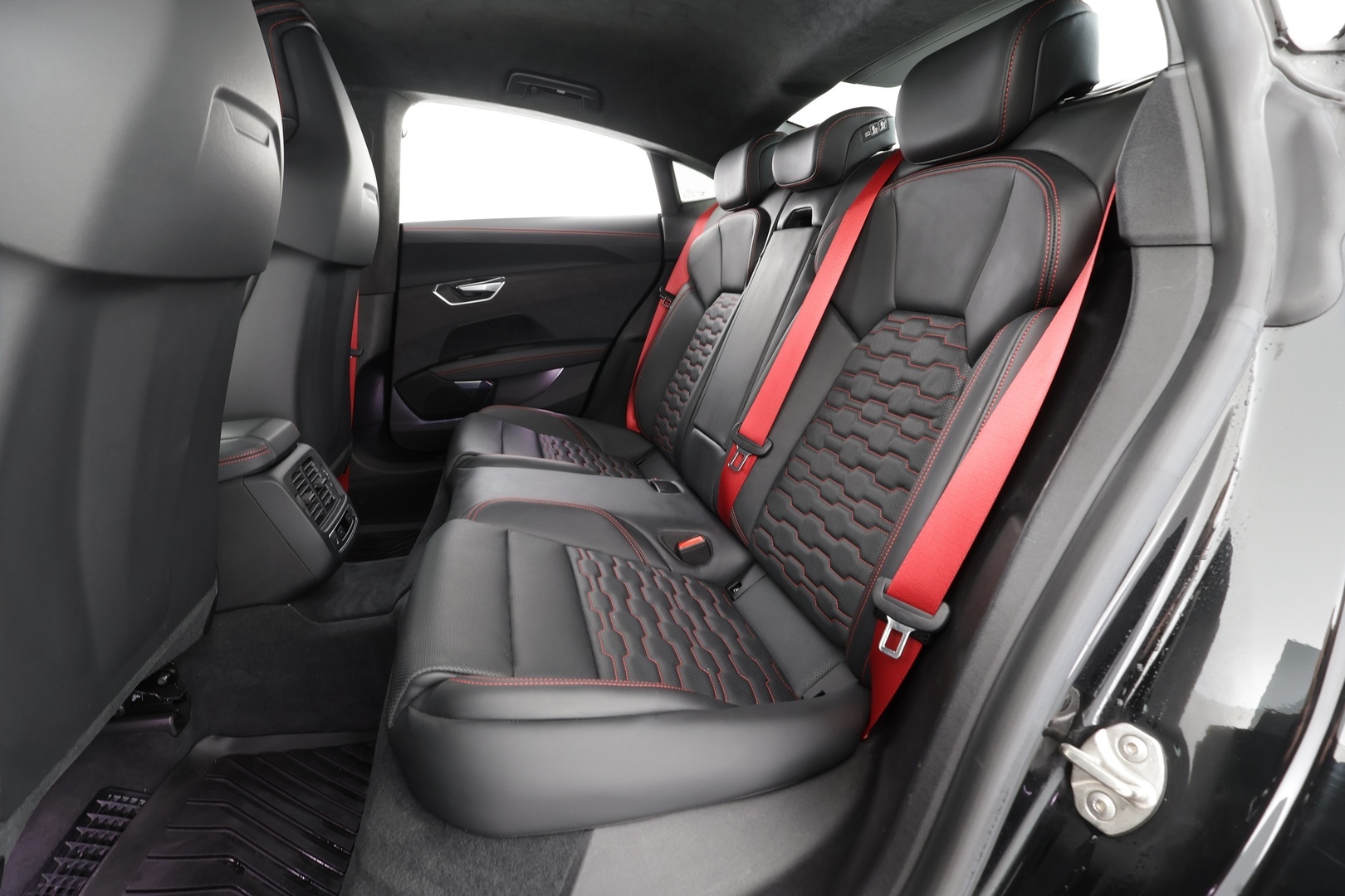 AUDI E-TRON GT RS 2022