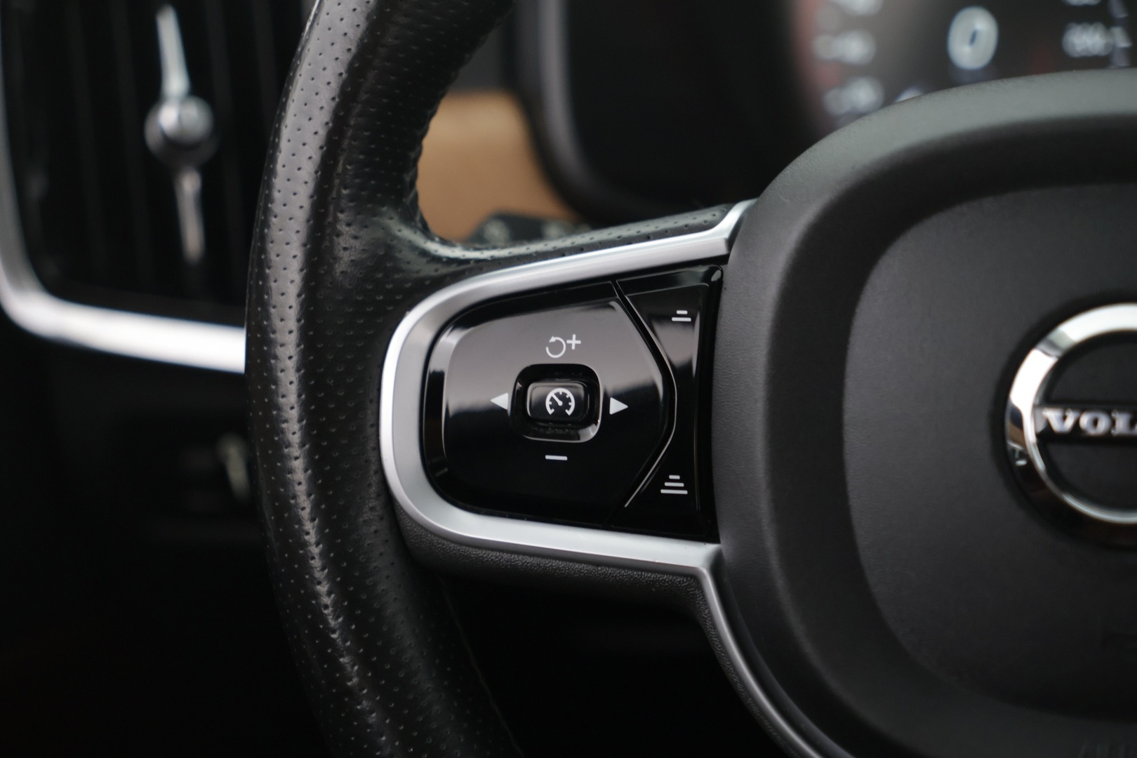 VOLVO V90 2018