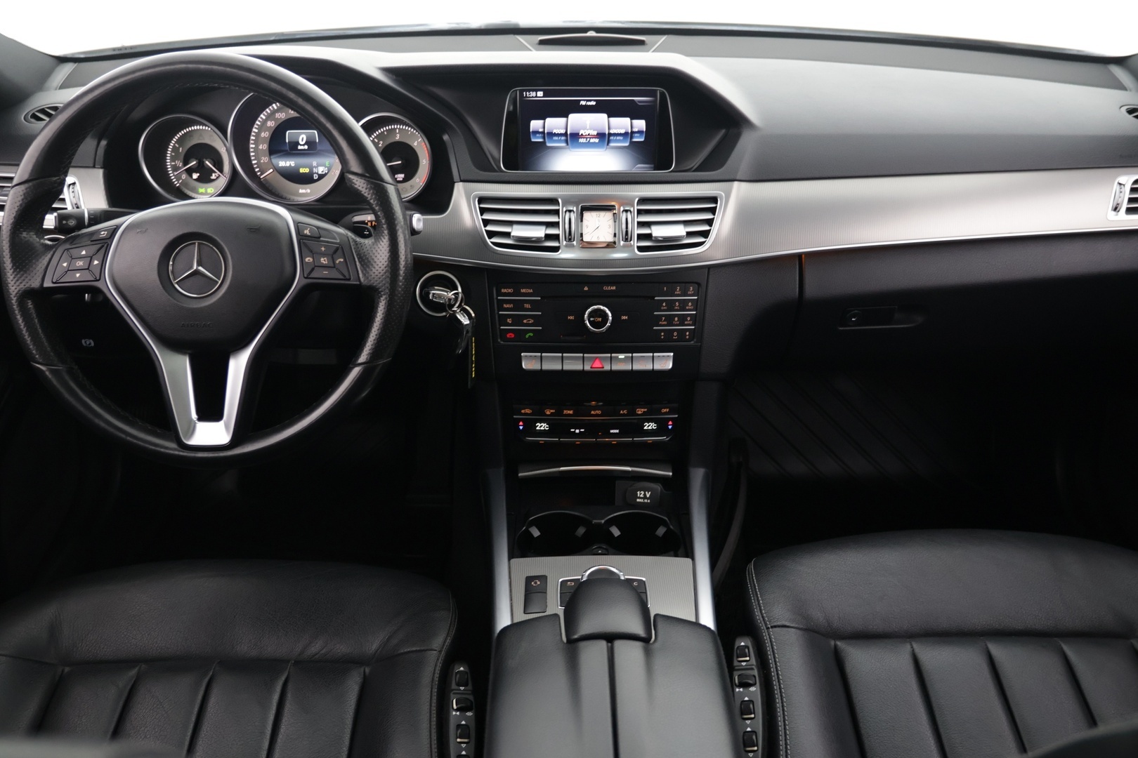 MERCEDES-BENZ E 2015