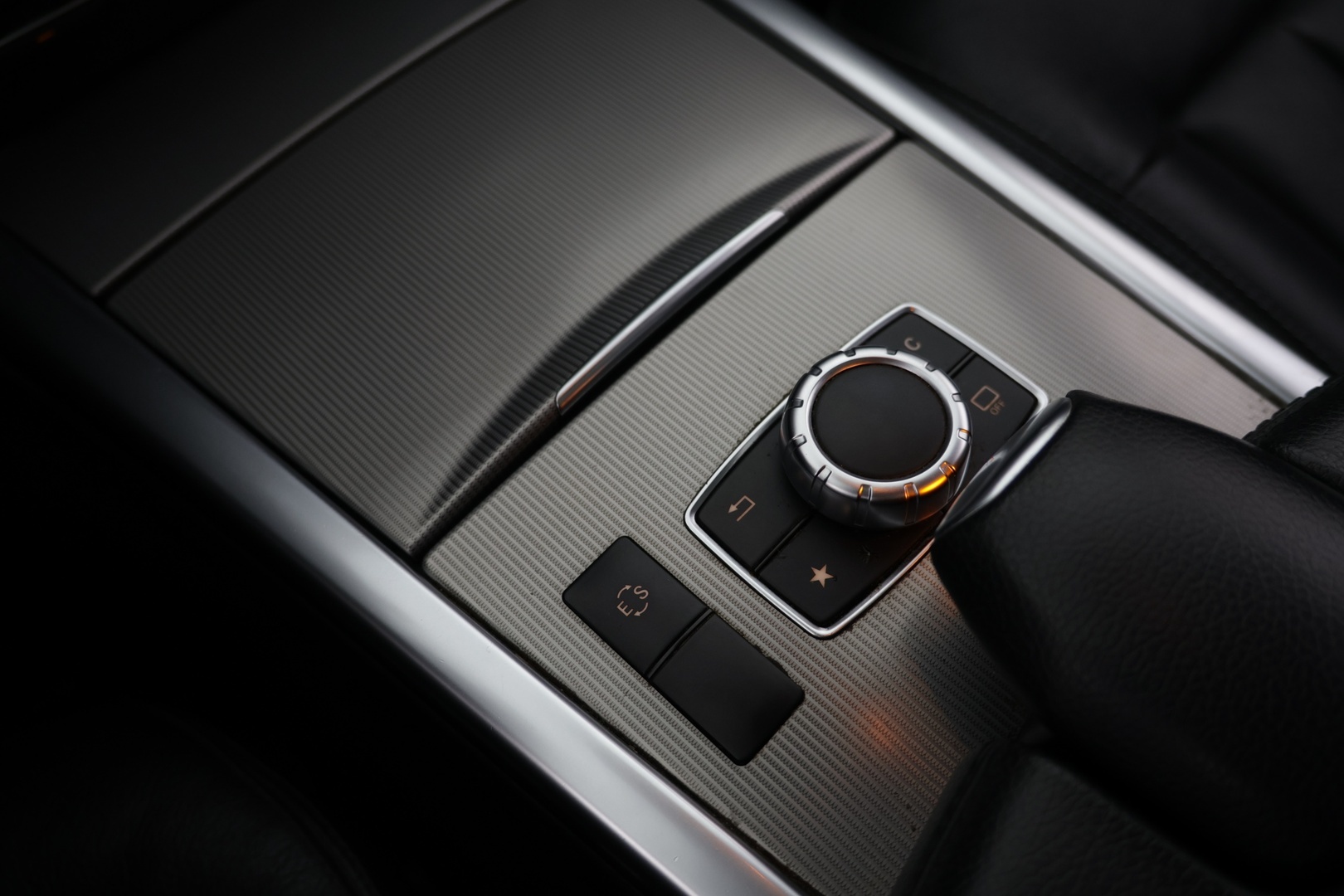 MERCEDES-BENZ E 2015