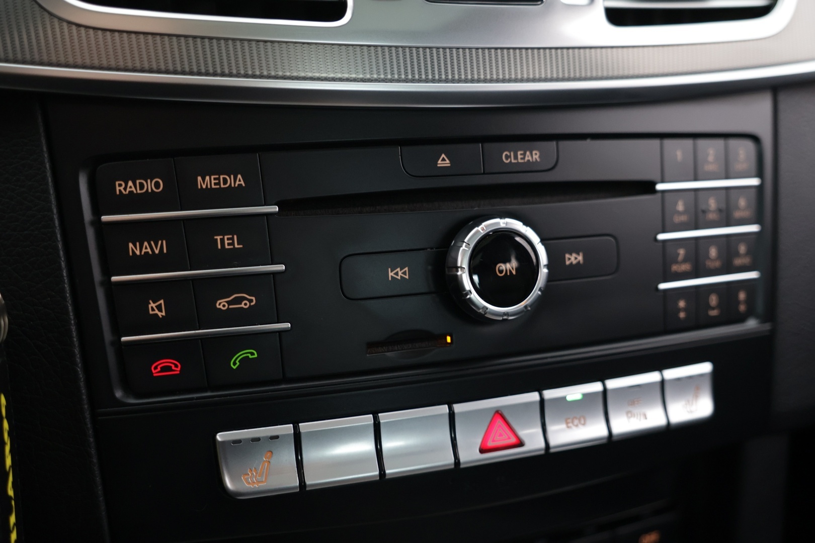 MERCEDES-BENZ E 2015