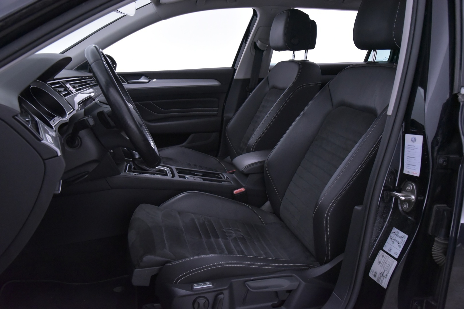 VOLKSWAGEN PASSAT 2021
