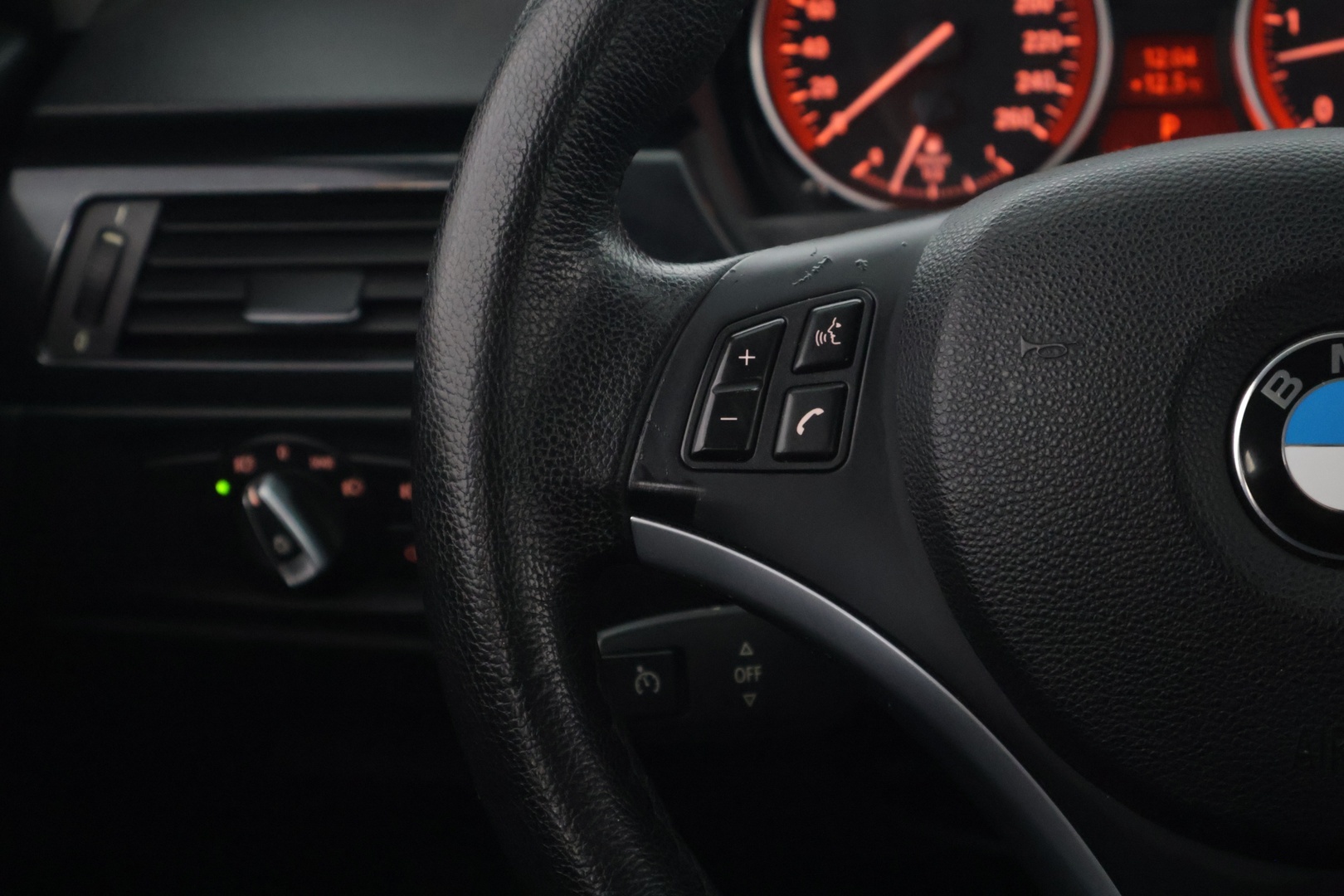BMW 330 2010