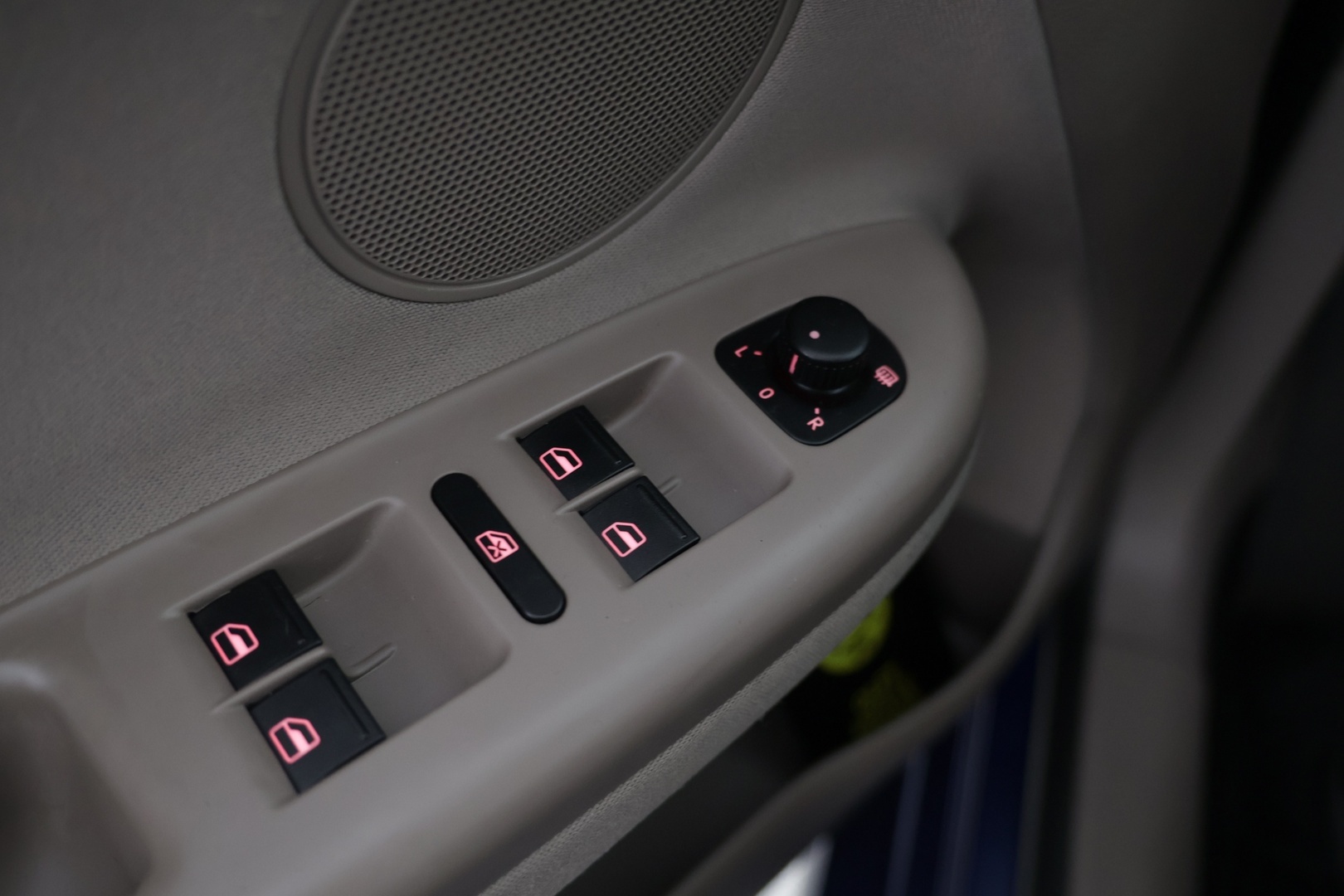 VOLKSWAGEN Golf Plus 2012