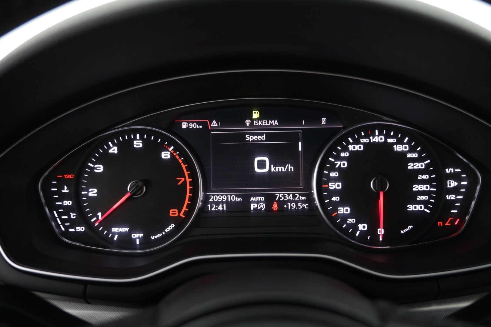 AUDI A4 2016